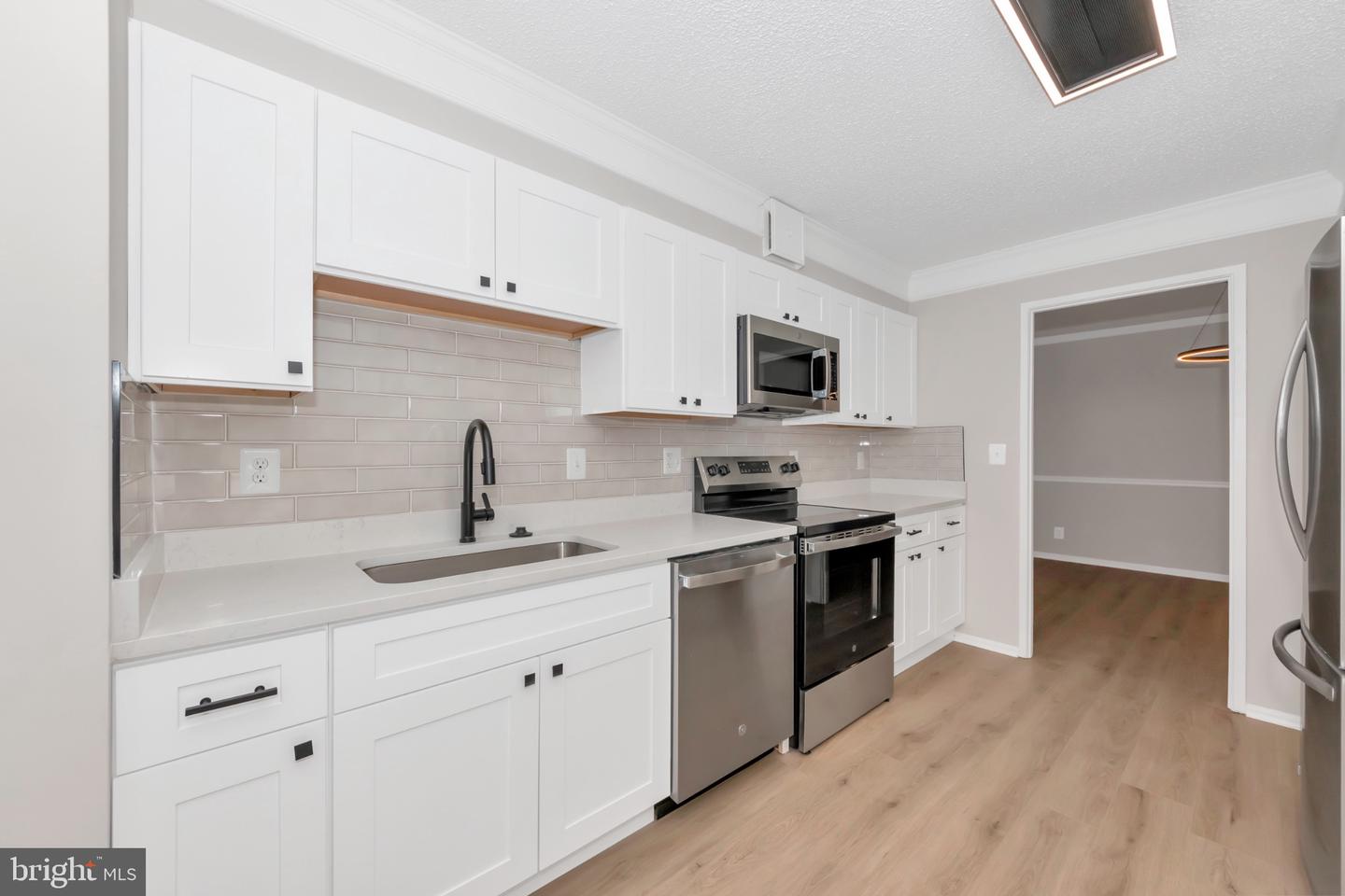 5904 MOUNT EAGLE DR #210, ALEXANDRIA, Virginia 22303, 2 Bedrooms Bedrooms, 4 Rooms Rooms,2 BathroomsBathrooms,Residential,For sale,5904 MOUNT EAGLE DR #210,VAFX2276278 MLS # VAFX2276278 5904 MOUNT EAGLE DR #210, ALEXANDRIA, Virginia 22303, 2 Bedrooms Bedrooms, 4 Rooms Rooms,2 BathroomsBathrooms,Residential,For sale,5904 MOUNT EAGLE DR #210,VAFX2276278 MLS # VAFX2276278