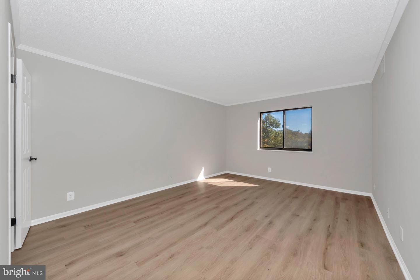 5904 MOUNT EAGLE DR #210, ALEXANDRIA, Virginia 22303, 2 Bedrooms Bedrooms, 4 Rooms Rooms,2 BathroomsBathrooms,Residential,For sale,5904 MOUNT EAGLE DR #210,VAFX2276278 MLS # VAFX2276278 5904 MOUNT EAGLE DR #210, ALEXANDRIA, Virginia 22303, 2 Bedrooms Bedrooms, 4 Rooms Rooms,2 BathroomsBathrooms,Residential,For sale,5904 MOUNT EAGLE DR #210,VAFX2276278 MLS # VAFX2276278