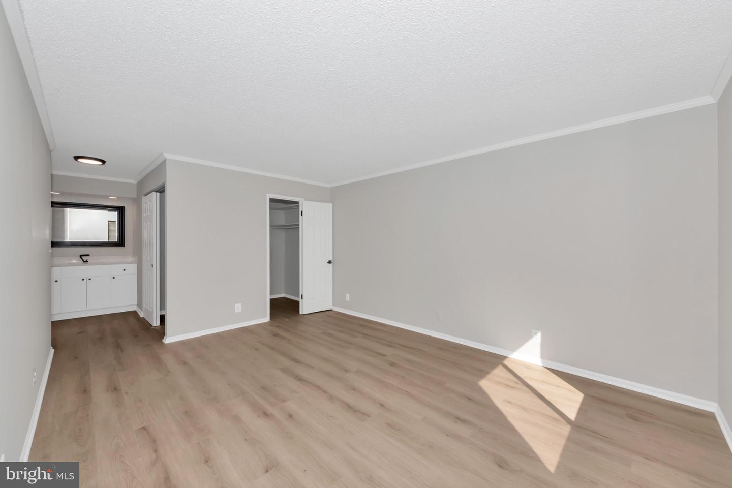 5904 MOUNT EAGLE DR #210, ALEXANDRIA, Virginia 22303, 2 Bedrooms Bedrooms, 4 Rooms Rooms,2 BathroomsBathrooms,Residential,For sale,5904 MOUNT EAGLE DR #210,VAFX2276278 MLS # VAFX2276278 5904 MOUNT EAGLE DR #210, ALEXANDRIA, Virginia 22303, 2 Bedrooms Bedrooms, 4 Rooms Rooms,2 BathroomsBathrooms,Residential,For sale,5904 MOUNT EAGLE DR #210,VAFX2276278 MLS # VAFX2276278
