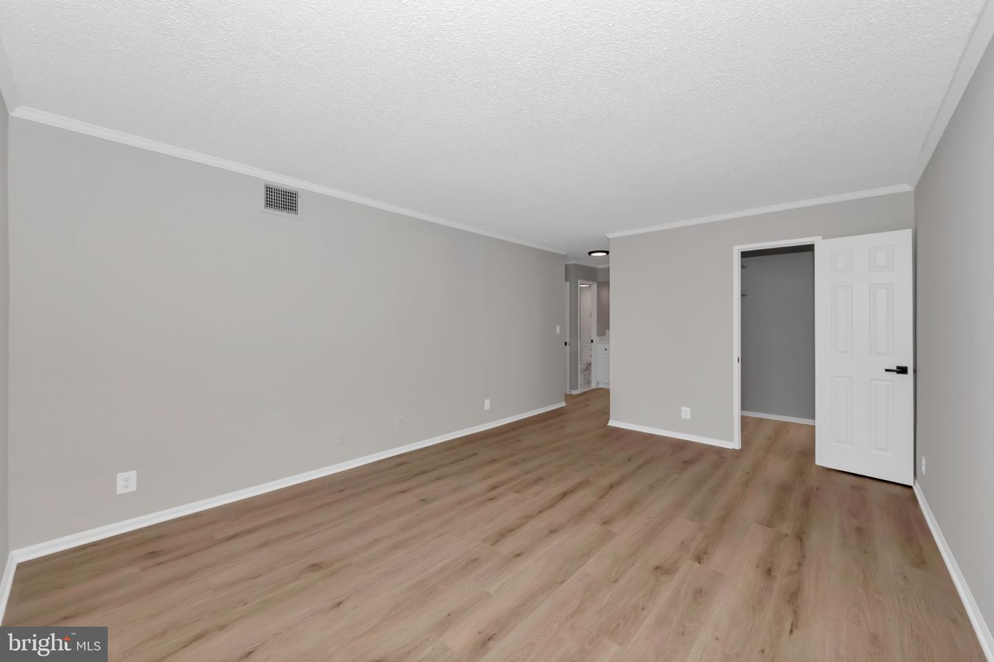 5904 MOUNT EAGLE DR #210, ALEXANDRIA, Virginia 22303, 2 Bedrooms Bedrooms, 4 Rooms Rooms,2 BathroomsBathrooms,Residential,For sale,5904 MOUNT EAGLE DR #210,VAFX2276278 MLS # VAFX2276278 5904 MOUNT EAGLE DR #210, ALEXANDRIA, Virginia 22303, 2 Bedrooms Bedrooms, 4 Rooms Rooms,2 BathroomsBathrooms,Residential,For sale,5904 MOUNT EAGLE DR #210,VAFX2276278 MLS # VAFX2276278