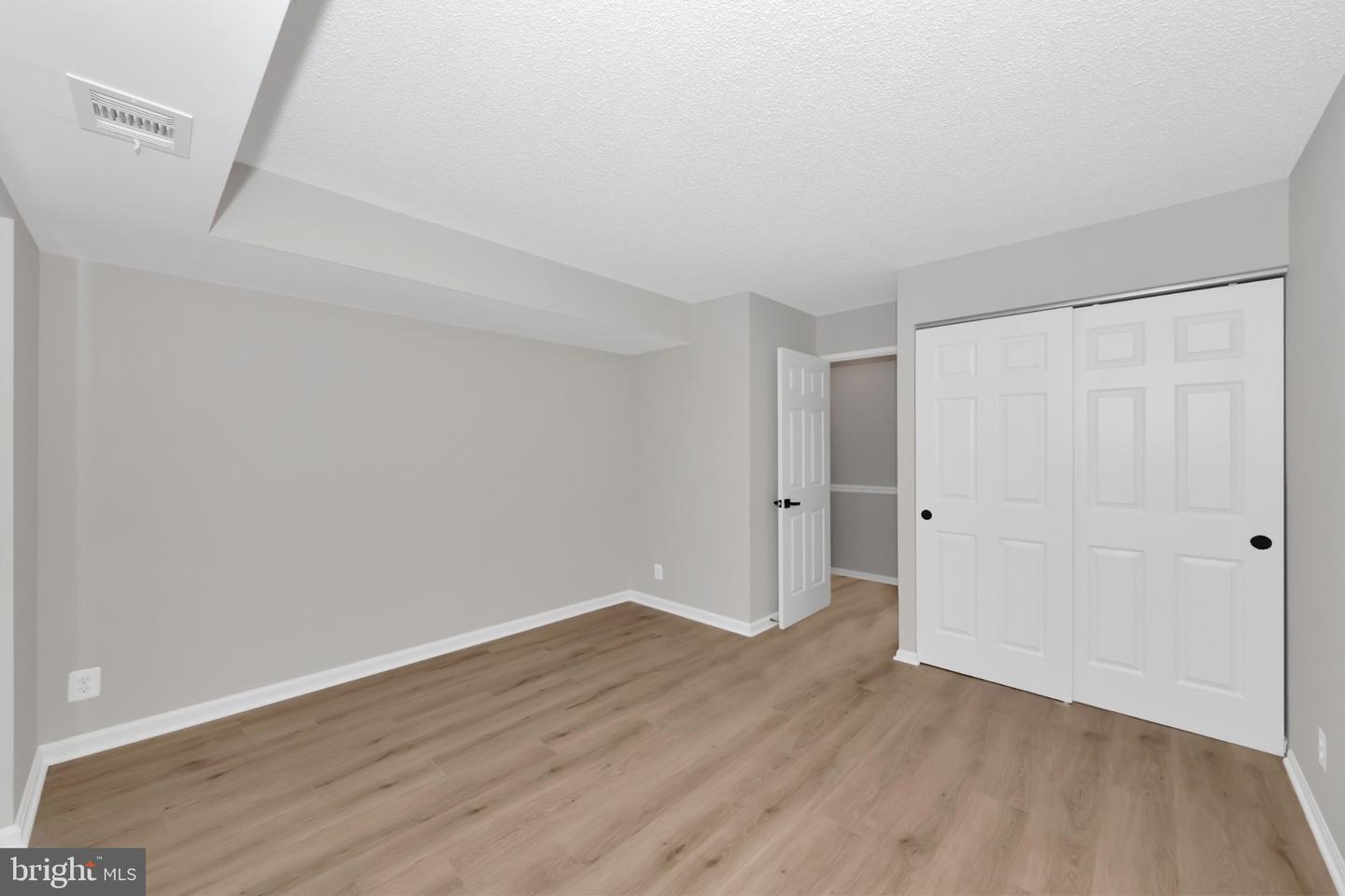 5904 MOUNT EAGLE DR #210, ALEXANDRIA, Virginia 22303, 2 Bedrooms Bedrooms, 4 Rooms Rooms,2 BathroomsBathrooms,Residential,For sale,5904 MOUNT EAGLE DR #210,VAFX2276278 MLS # VAFX2276278 5904 MOUNT EAGLE DR #210, ALEXANDRIA, Virginia 22303, 2 Bedrooms Bedrooms, 4 Rooms Rooms,2 BathroomsBathrooms,Residential,For sale,5904 MOUNT EAGLE DR #210,VAFX2276278 MLS # VAFX2276278