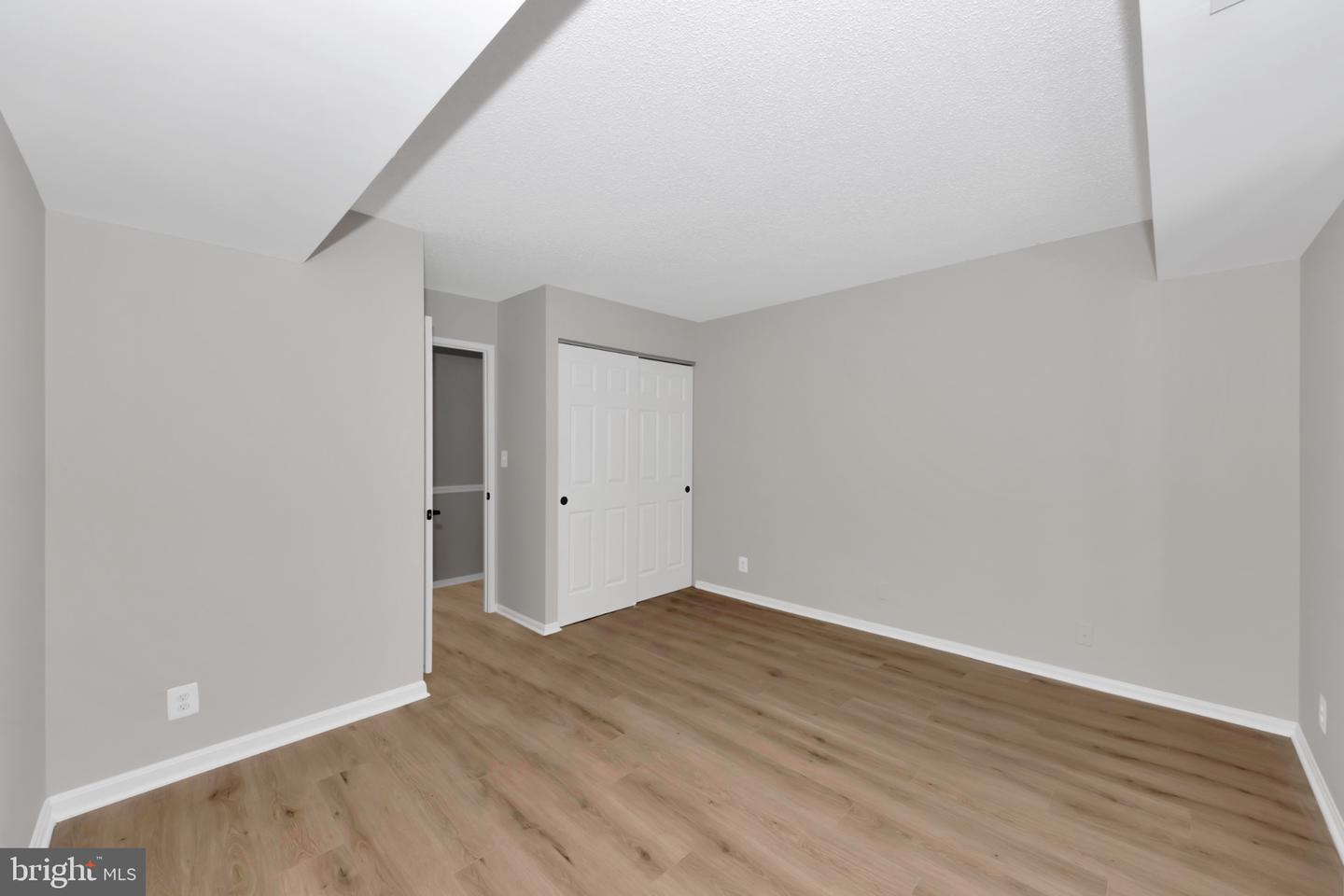 5904 MOUNT EAGLE DR #210, ALEXANDRIA, Virginia 22303, 2 Bedrooms Bedrooms, 4 Rooms Rooms,2 BathroomsBathrooms,Residential,For sale,5904 MOUNT EAGLE DR #210,VAFX2276278 MLS # VAFX2276278 5904 MOUNT EAGLE DR #210, ALEXANDRIA, Virginia 22303, 2 Bedrooms Bedrooms, 4 Rooms Rooms,2 BathroomsBathrooms,Residential,For sale,5904 MOUNT EAGLE DR #210,VAFX2276278 MLS # VAFX2276278