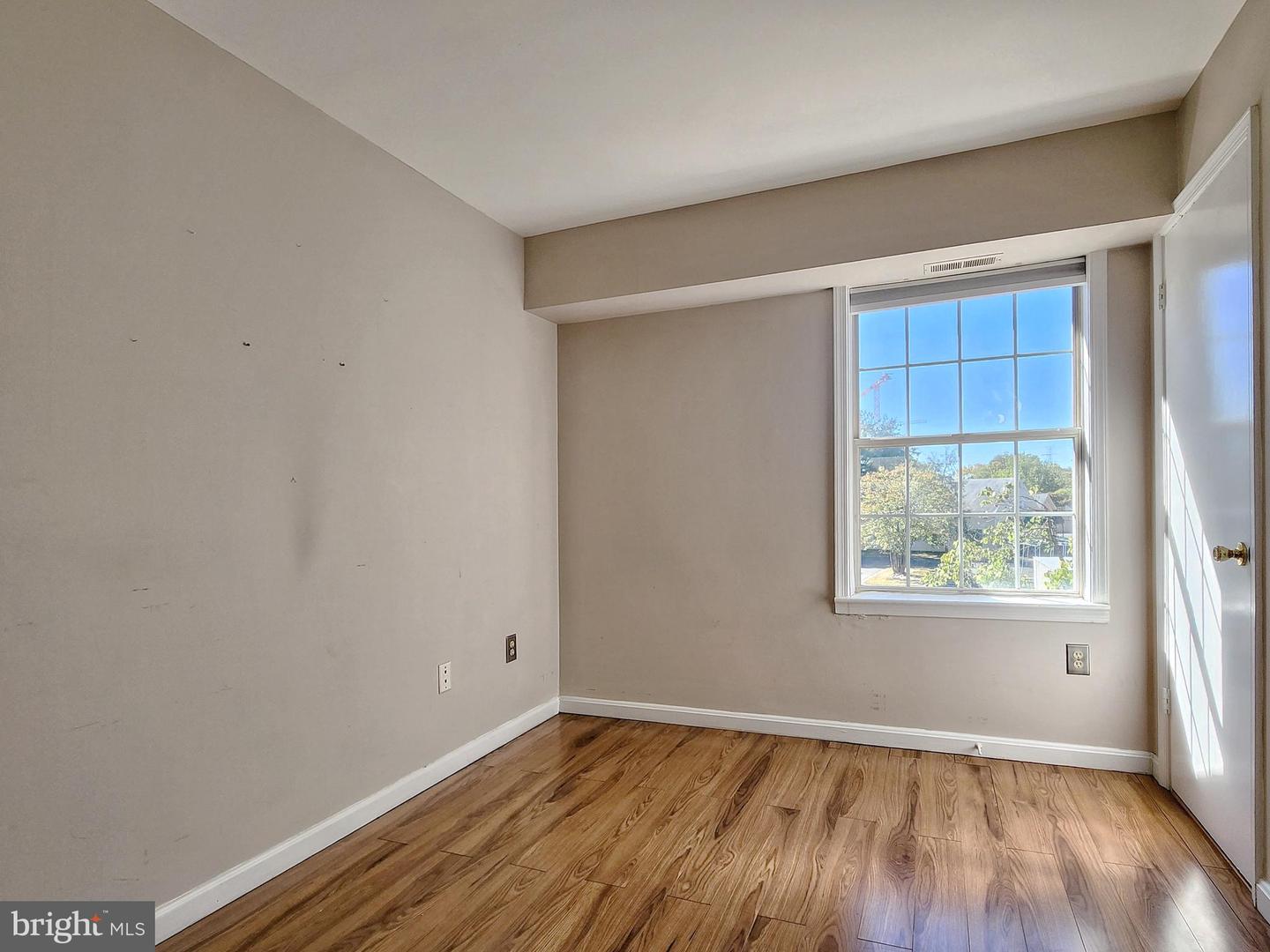 6923 VICTORIA DR #K, ALEXANDRIA, Virginia 22310, 2 Bedrooms Bedrooms, ,2 BathroomsBathrooms,Residential,For sale,6923 VICTORIA DR #K,VAFX2276358 MLS # VAFX2276358 6923 VICTORIA DR #K, ALEXANDRIA, Virginia 22310, 2 Bedrooms Bedrooms, ,2 BathroomsBathrooms,Residential,For sale,6923 VICTORIA DR #K,VAFX2276358 MLS # VAFX2276358