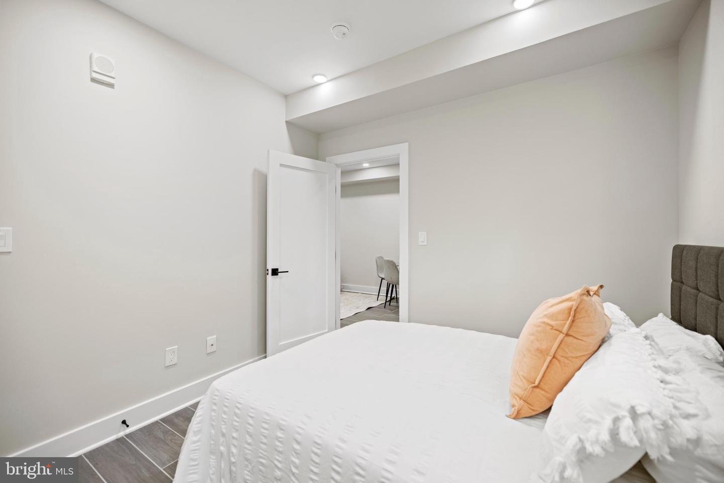 824 18TH ST NE #3, WASHINGTON, District Of Columbia 20002, 1 Bedroom Bedrooms, ,1 BathroomBathrooms,Residential,For sale,824 18TH ST NE #3,DCDC2229182 MLS # DCDC2229182 824 18TH ST NE #3, WASHINGTON, District Of Columbia 20002, 1 Bedroom Bedrooms, ,1 BathroomBathrooms,Residential,For sale,824 18TH ST NE #3,DCDC2229182 MLS # DCDC2229182