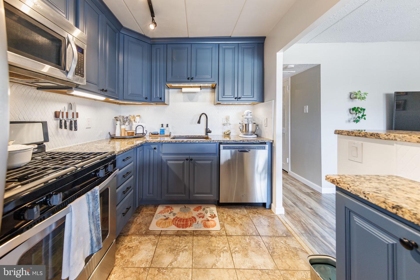 2650 REDCOAT DR #3D, ALEXANDRIA, Virginia 22303, 2 Bedrooms Bedrooms, 5 Rooms Rooms,1 BathroomBathrooms,Residential,For sale,2650 REDCOAT DR #3D,VAFX2276124 MLS # VAFX2276124 2650 REDCOAT DR #3D, ALEXANDRIA, Virginia 22303, 2 Bedrooms Bedrooms, 5 Rooms Rooms,1 BathroomBathrooms,Residential,For sale,2650 REDCOAT DR #3D,VAFX2276124 MLS # VAFX2276124