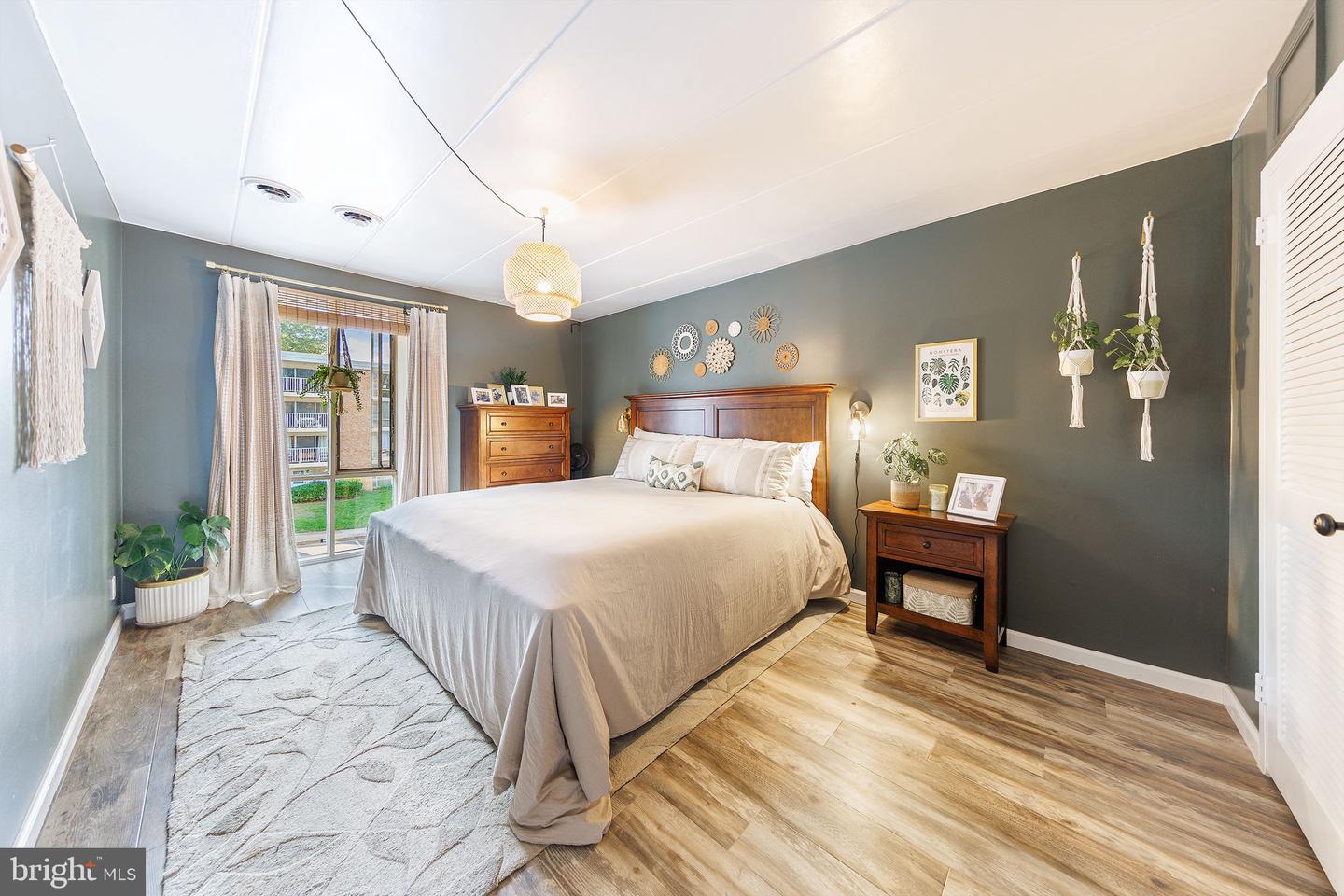 2650 REDCOAT DR #3D, ALEXANDRIA, Virginia 22303, 2 Bedrooms Bedrooms, 5 Rooms Rooms,1 BathroomBathrooms,Residential,For sale,2650 REDCOAT DR #3D,VAFX2276124 MLS # VAFX2276124 2650 REDCOAT DR #3D, ALEXANDRIA, Virginia 22303, 2 Bedrooms Bedrooms, 5 Rooms Rooms,1 BathroomBathrooms,Residential,For sale,2650 REDCOAT DR #3D,VAFX2276124 MLS # VAFX2276124
