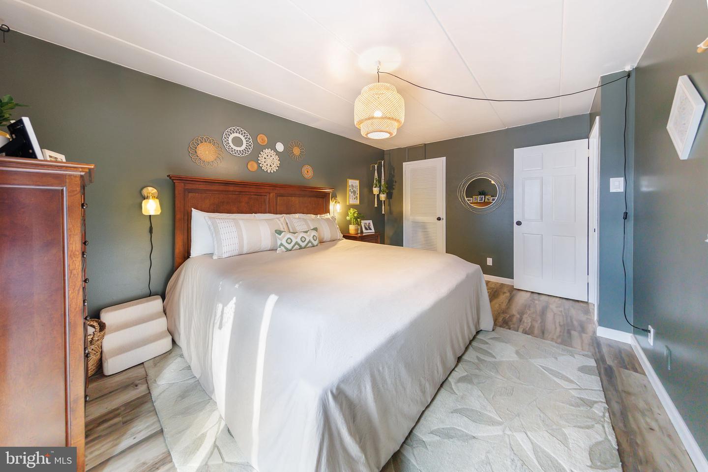 2650 REDCOAT DR #3D, ALEXANDRIA, Virginia 22303, 2 Bedrooms Bedrooms, 5 Rooms Rooms,1 BathroomBathrooms,Residential,For sale,2650 REDCOAT DR #3D,VAFX2276124 MLS # VAFX2276124 2650 REDCOAT DR #3D, ALEXANDRIA, Virginia 22303, 2 Bedrooms Bedrooms, 5 Rooms Rooms,1 BathroomBathrooms,Residential,For sale,2650 REDCOAT DR #3D,VAFX2276124 MLS # VAFX2276124