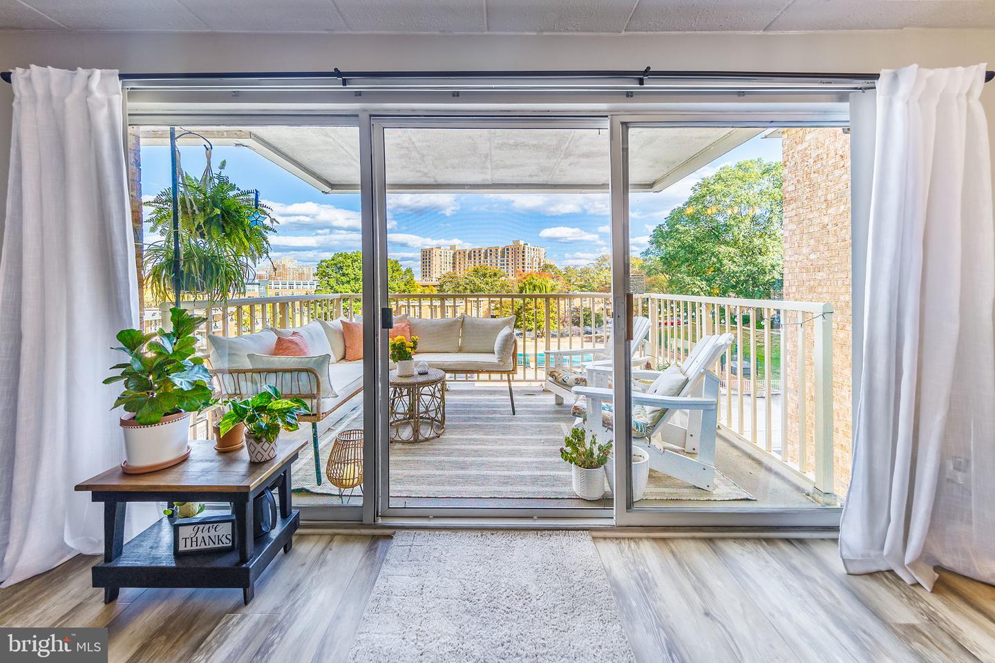 2650 REDCOAT DR #3D, ALEXANDRIA, Virginia 22303, 2 Bedrooms Bedrooms, 5 Rooms Rooms,1 BathroomBathrooms,Residential,For sale,2650 REDCOAT DR #3D,VAFX2276124 MLS # VAFX2276124 2650 REDCOAT DR #3D, ALEXANDRIA, Virginia 22303, 2 Bedrooms Bedrooms, 5 Rooms Rooms,1 BathroomBathrooms,Residential,For sale,2650 REDCOAT DR #3D,VAFX2276124 MLS # VAFX2276124