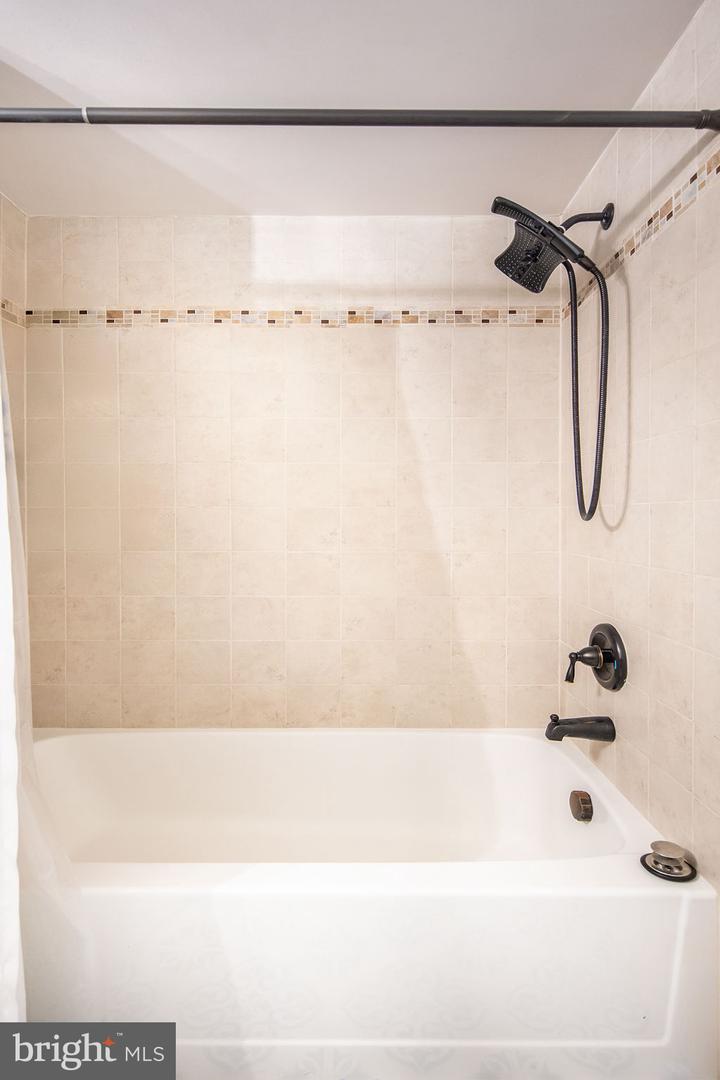 2650 REDCOAT DR #3D, ALEXANDRIA, Virginia 22303, 2 Bedrooms Bedrooms, 5 Rooms Rooms,1 BathroomBathrooms,Residential,For sale,2650 REDCOAT DR #3D,VAFX2276124 MLS # VAFX2276124 2650 REDCOAT DR #3D, ALEXANDRIA, Virginia 22303, 2 Bedrooms Bedrooms, 5 Rooms Rooms,1 BathroomBathrooms,Residential,For sale,2650 REDCOAT DR #3D,VAFX2276124 MLS # VAFX2276124