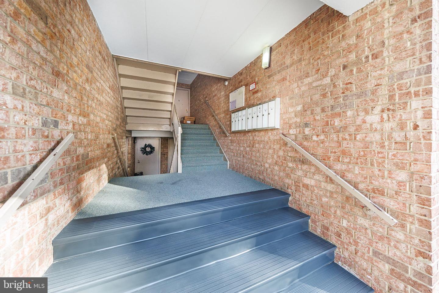 2650 REDCOAT DR #3D, ALEXANDRIA, Virginia 22303, 2 Bedrooms Bedrooms, 5 Rooms Rooms,1 BathroomBathrooms,Residential,For sale,2650 REDCOAT DR #3D,VAFX2276124 MLS # VAFX2276124 2650 REDCOAT DR #3D, ALEXANDRIA, Virginia 22303, 2 Bedrooms Bedrooms, 5 Rooms Rooms,1 BathroomBathrooms,Residential,For sale,2650 REDCOAT DR #3D,VAFX2276124 MLS # VAFX2276124
