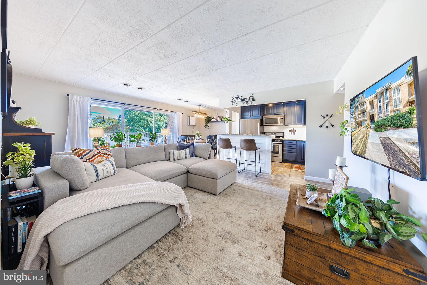 2650 REDCOAT DR #3D, ALEXANDRIA, Virginia 22303, 2 Bedrooms Bedrooms, 5 Rooms Rooms,1 BathroomBathrooms,Residential,For sale,2650 REDCOAT DR #3D,VAFX2276124 MLS # VAFX2276124 2650 REDCOAT DR #3D, ALEXANDRIA, Virginia 22303, 2 Bedrooms Bedrooms, 5 Rooms Rooms,1 BathroomBathrooms,Residential,For sale,2650 REDCOAT DR #3D,VAFX2276124 MLS # VAFX2276124