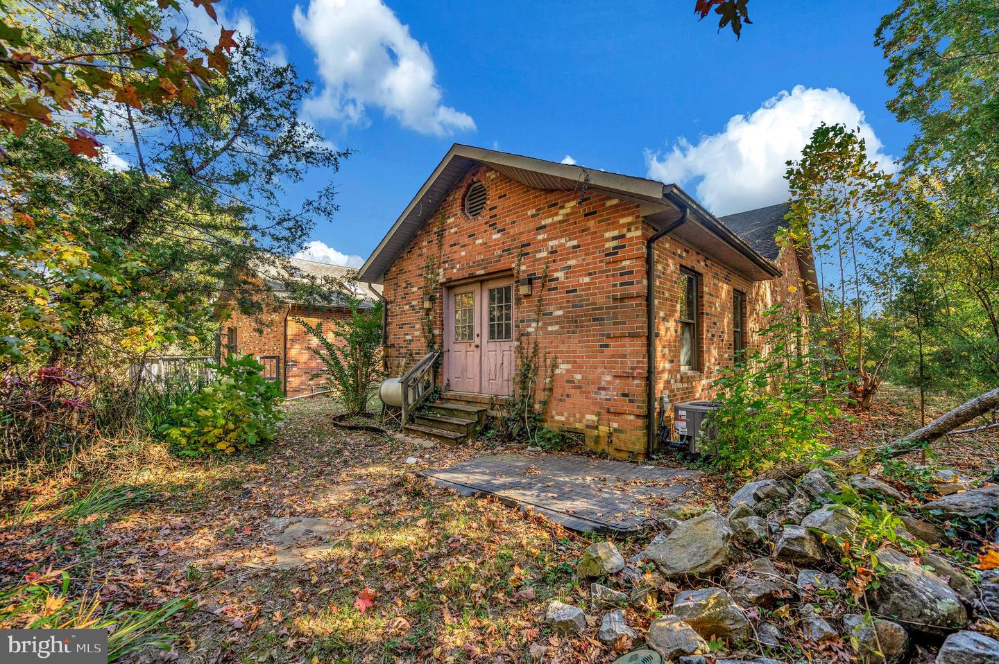 6709 MARYE RD, SPOTSYLVANIA, Virginia 22551, 3 Bedrooms Bedrooms, ,3 BathroomsBathrooms,Residential,For sale,6709 MARYE RD,VASP2037196 MLS # VASP2037196 6709 MARYE RD, SPOTSYLVANIA, Virginia 22551, 3 Bedrooms Bedrooms, ,3 BathroomsBathrooms,Residential,For sale,6709 MARYE RD,VASP2037196 MLS # VASP2037196