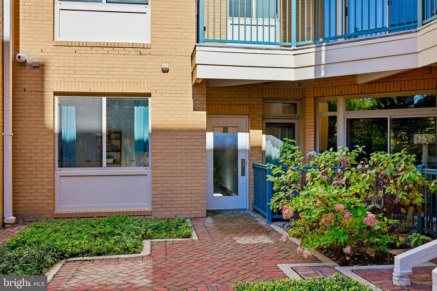 2200 N WESTMORELAND ST #202, ARLINGTON, Virginia 22213, 1 Bedroom Bedrooms, ,1 BathroomBathrooms,Residential,For sale,2200 N WESTMORELAND ST #202,VAAR2065342 MLS # VAAR2065342 2200 N WESTMORELAND ST #202, ARLINGTON, Virginia 22213, 1 Bedroom Bedrooms, ,1 BathroomBathrooms,Residential,For sale,2200 N WESTMORELAND ST #202,VAAR2065342 MLS # VAAR2065342