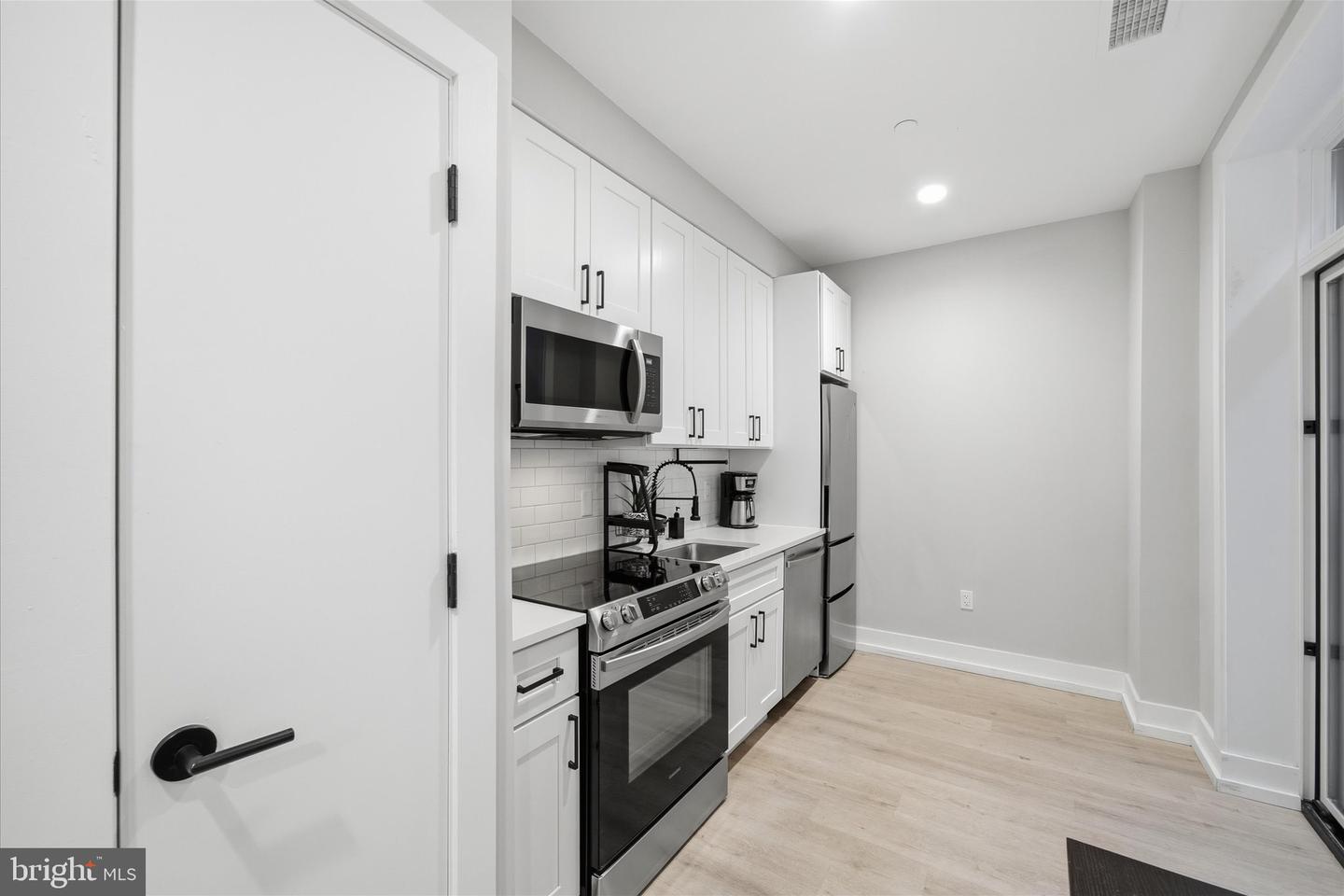 1016 17TH PL NE #7, WASHINGTON, District Of Columbia 20002, 1 Bedroom Bedrooms, 3 Rooms Rooms,1 BathroomBathrooms,Residential,For sale,1016 17TH PL NE #7,DCDC2228960 MLS # DCDC2228960 1016 17TH PL NE #7, WASHINGTON, District Of Columbia 20002, 1 Bedroom Bedrooms, 3 Rooms Rooms,1 BathroomBathrooms,Residential,For sale,1016 17TH PL NE #7,DCDC2228960 MLS # DCDC2228960