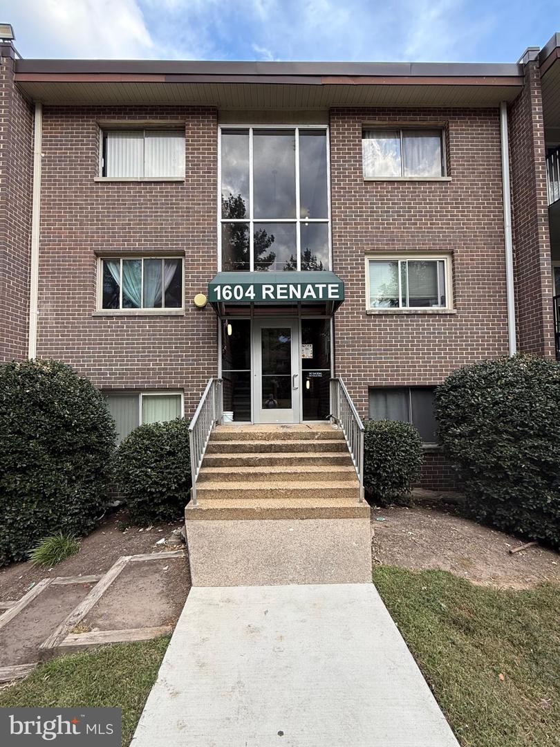 1604 RENATE DR #104, WOODBRIDGE, Virginia 22192, 1 Bedroom Bedrooms, ,1 BathroomBathrooms,Residential,For sale,1604 RENATE DR #104,VAPW2106702 MLS # VAPW2106702 1604 RENATE DR #104, WOODBRIDGE, Virginia 22192, 1 Bedroom Bedrooms, ,1 BathroomBathrooms,Residential,For sale,1604 RENATE DR #104,VAPW2106702 MLS # VAPW2106702