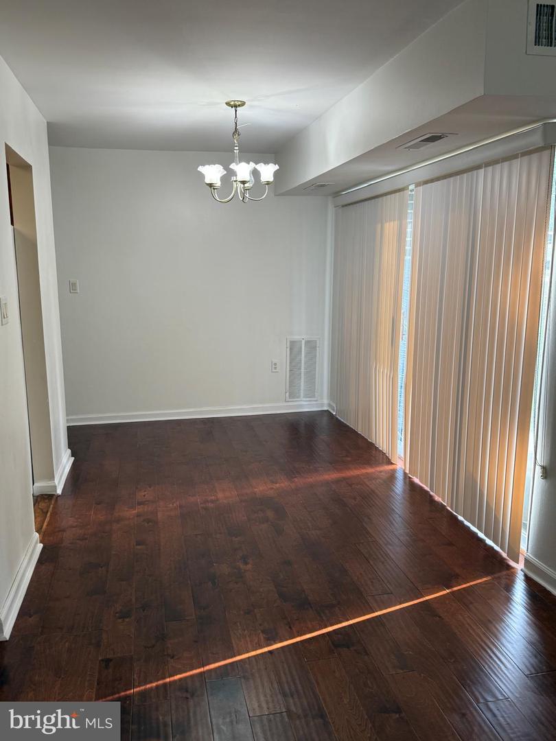 1604 RENATE DR #104, WOODBRIDGE, Virginia 22192, 1 Bedroom Bedrooms, ,1 BathroomBathrooms,Residential,For sale,1604 RENATE DR #104,VAPW2106702 MLS # VAPW2106702 1604 RENATE DR #104, WOODBRIDGE, Virginia 22192, 1 Bedroom Bedrooms, ,1 BathroomBathrooms,Residential,For sale,1604 RENATE DR #104,VAPW2106702 MLS # VAPW2106702