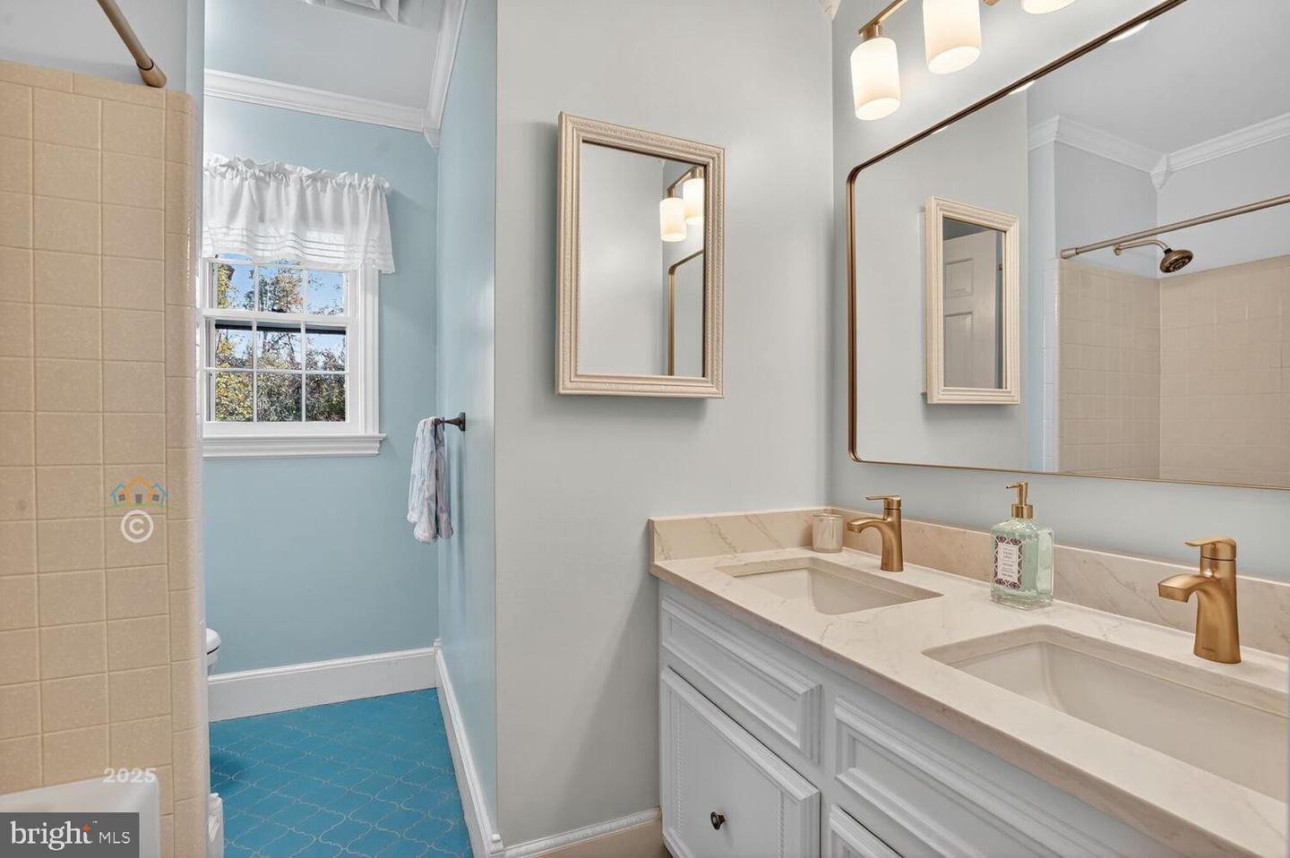 1175 DALEVIEW DR, MCLEAN, Virginia 22102, 4 Bedrooms Bedrooms, ,2 BathroomsBathrooms,Residential,For sale,1175 DALEVIEW DR,VAFX2276170 MLS # VAFX2276170 1175 DALEVIEW DR, MCLEAN, Virginia 22102, 4 Bedrooms Bedrooms, ,2 BathroomsBathrooms,Residential,For sale,1175 DALEVIEW DR,VAFX2276170 MLS # VAFX2276170