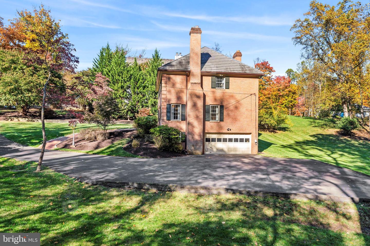 1175 DALEVIEW DR, MCLEAN, Virginia 22102, 4 Bedrooms Bedrooms, ,2 BathroomsBathrooms,Residential,For sale,1175 DALEVIEW DR,VAFX2276170 MLS # VAFX2276170 1175 DALEVIEW DR, MCLEAN, Virginia 22102, 4 Bedrooms Bedrooms, ,2 BathroomsBathrooms,Residential,For sale,1175 DALEVIEW DR,VAFX2276170 MLS # VAFX2276170