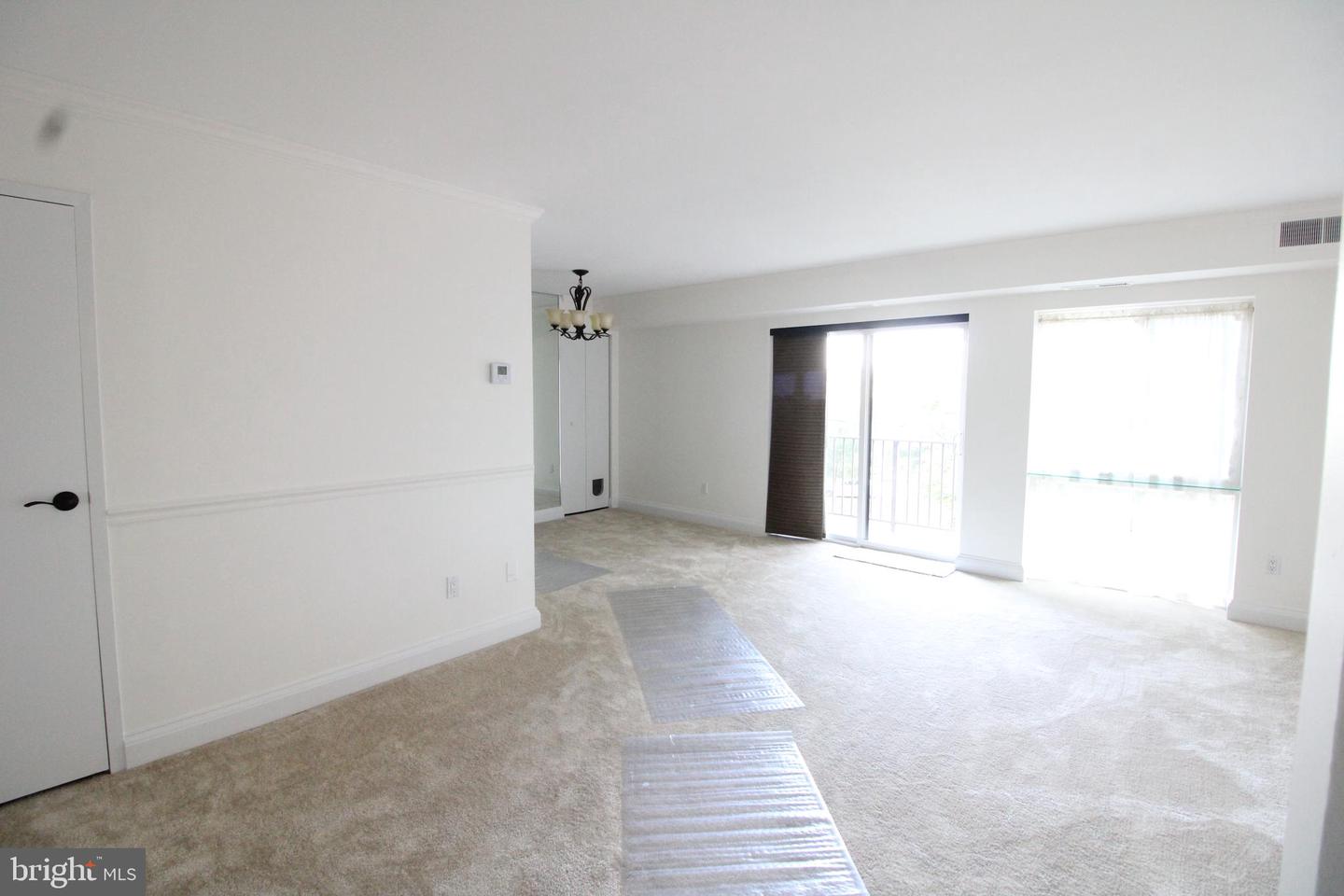 6141 EDSALL RD #E, ALEXANDRIA, Virginia 22304, 1 Bedroom Bedrooms, ,1 BathroomBathrooms,Residential,For sale,6141 EDSALL RD #E,VAAX2051196 MLS # VAAX2051196 6141 EDSALL RD #E, ALEXANDRIA, Virginia 22304, 1 Bedroom Bedrooms, ,1 BathroomBathrooms,Residential,For sale,6141 EDSALL RD #E,VAAX2051196 MLS # VAAX2051196