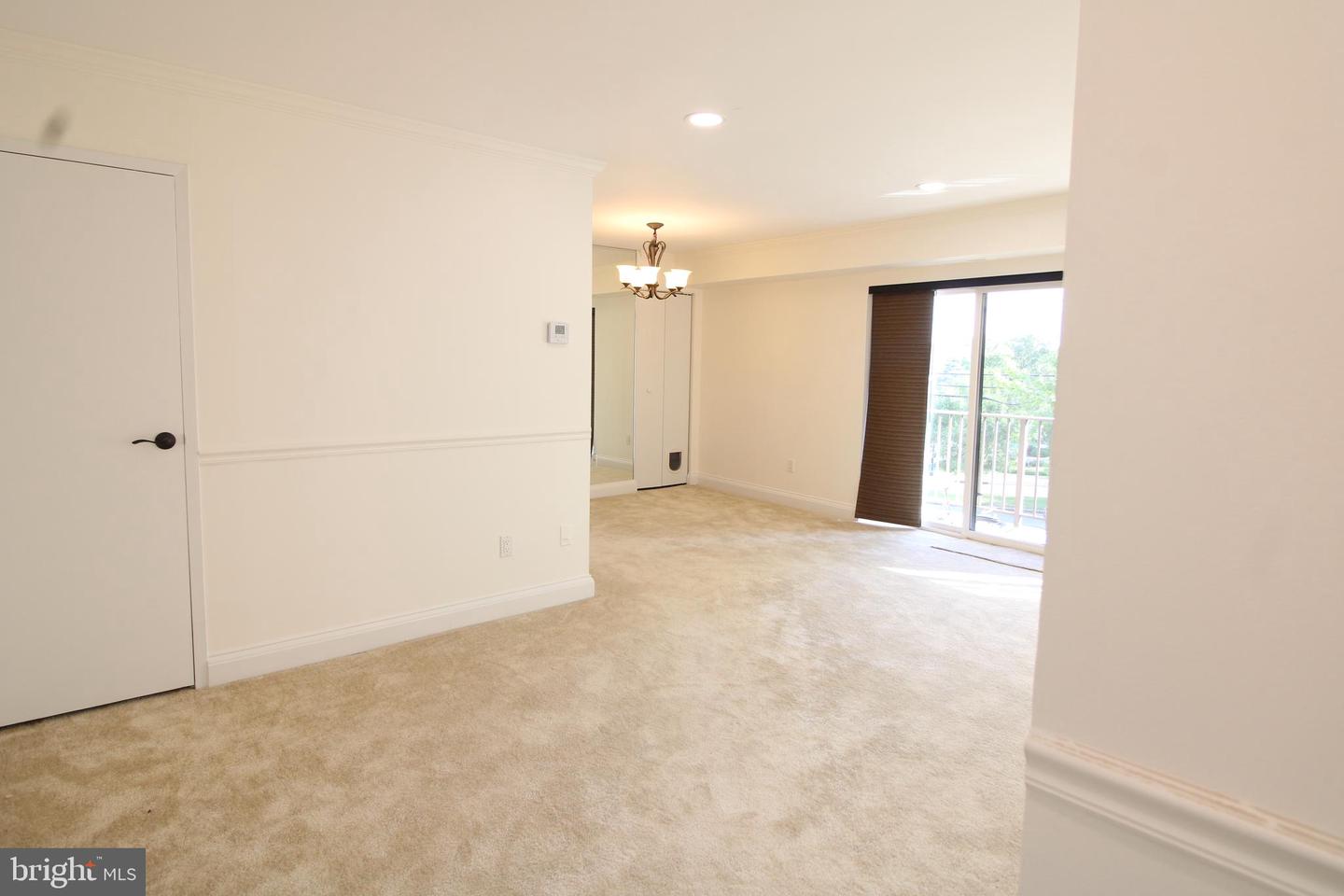 6141 EDSALL RD #E, ALEXANDRIA, Virginia 22304, 1 Bedroom Bedrooms, ,1 BathroomBathrooms,Residential,For sale,6141 EDSALL RD #E,VAAX2051196 MLS # VAAX2051196 6141 EDSALL RD #E, ALEXANDRIA, Virginia 22304, 1 Bedroom Bedrooms, ,1 BathroomBathrooms,Residential,For sale,6141 EDSALL RD #E,VAAX2051196 MLS # VAAX2051196