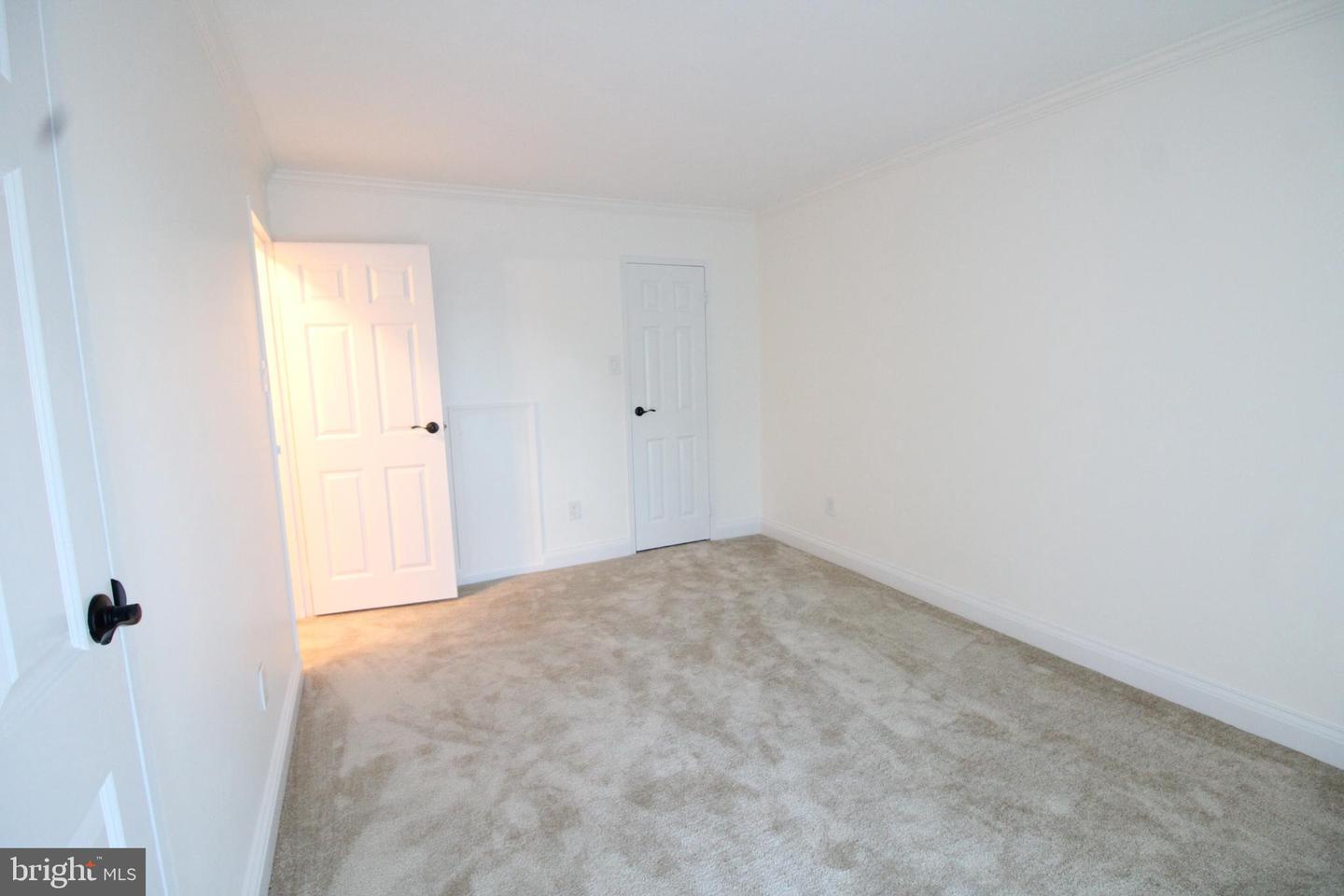 6141 EDSALL RD #E, ALEXANDRIA, Virginia 22304, 1 Bedroom Bedrooms, ,1 BathroomBathrooms,Residential,For sale,6141 EDSALL RD #E,VAAX2051196 MLS # VAAX2051196 6141 EDSALL RD #E, ALEXANDRIA, Virginia 22304, 1 Bedroom Bedrooms, ,1 BathroomBathrooms,Residential,For sale,6141 EDSALL RD #E,VAAX2051196 MLS # VAAX2051196
