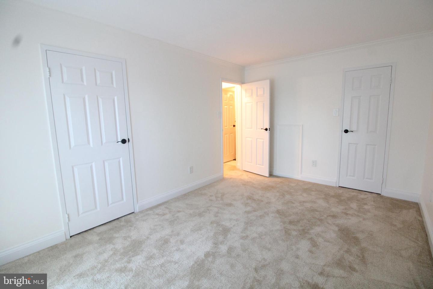 6141 EDSALL RD #E, ALEXANDRIA, Virginia 22304, 1 Bedroom Bedrooms, ,1 BathroomBathrooms,Residential,For sale,6141 EDSALL RD #E,VAAX2051196 MLS # VAAX2051196 6141 EDSALL RD #E, ALEXANDRIA, Virginia 22304, 1 Bedroom Bedrooms, ,1 BathroomBathrooms,Residential,For sale,6141 EDSALL RD #E,VAAX2051196 MLS # VAAX2051196