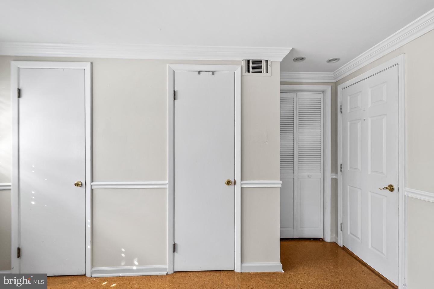 7052 WARDELL ST, ANNANDALE, Virginia 22003, 4 Bedrooms Bedrooms, ,3 BathroomsBathrooms,Residential,For sale,7052 WARDELL ST,VAFX2276244 MLS # VAFX2276244