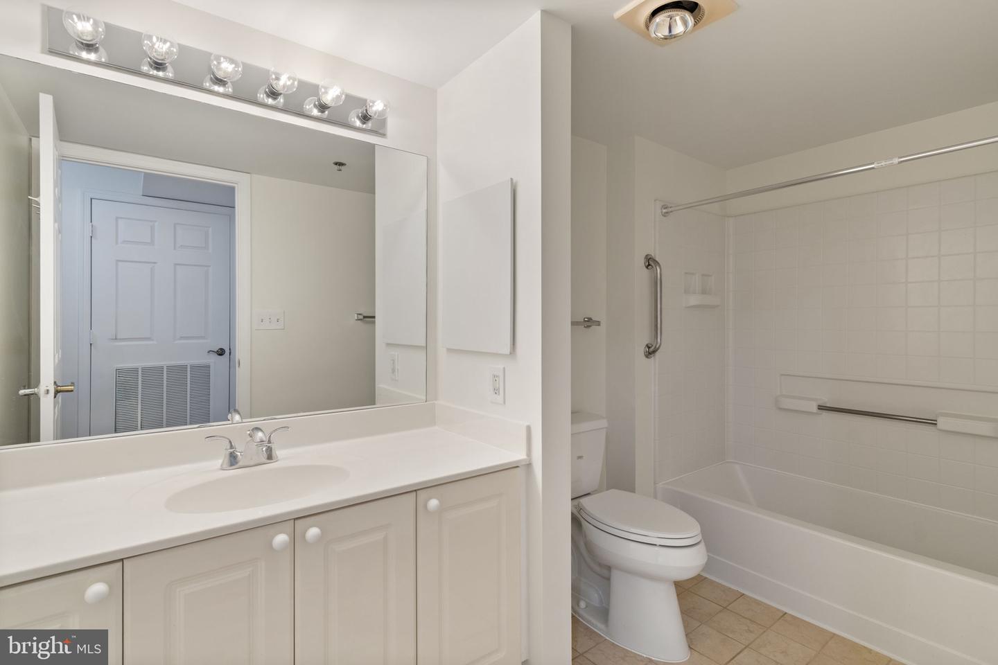 19385 CYPRESS RIDGE TER #415, LEESBURG, Virginia 20176, 3 Bedrooms Bedrooms, ,2 BathroomsBathrooms,Residential,For sale,19385 CYPRESS RIDGE TER #415,VALO2109674 MLS # VALO2109674 19385 CYPRESS RIDGE TER #415, LEESBURG, Virginia 20176, 3 Bedrooms Bedrooms, ,2 BathroomsBathrooms,Residential,For sale,19385 CYPRESS RIDGE TER #415,VALO2109674 MLS # VALO2109674