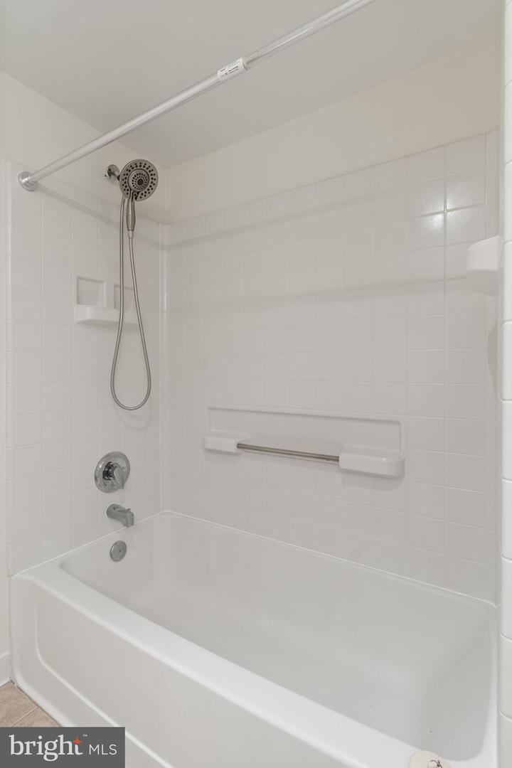 19385 CYPRESS RIDGE TER #415, LEESBURG, Virginia 20176, 3 Bedrooms Bedrooms, ,2 BathroomsBathrooms,Residential,For sale,19385 CYPRESS RIDGE TER #415,VALO2109674 MLS # VALO2109674 19385 CYPRESS RIDGE TER #415, LEESBURG, Virginia 20176, 3 Bedrooms Bedrooms, ,2 BathroomsBathrooms,Residential,For sale,19385 CYPRESS RIDGE TER #415,VALO2109674 MLS # VALO2109674