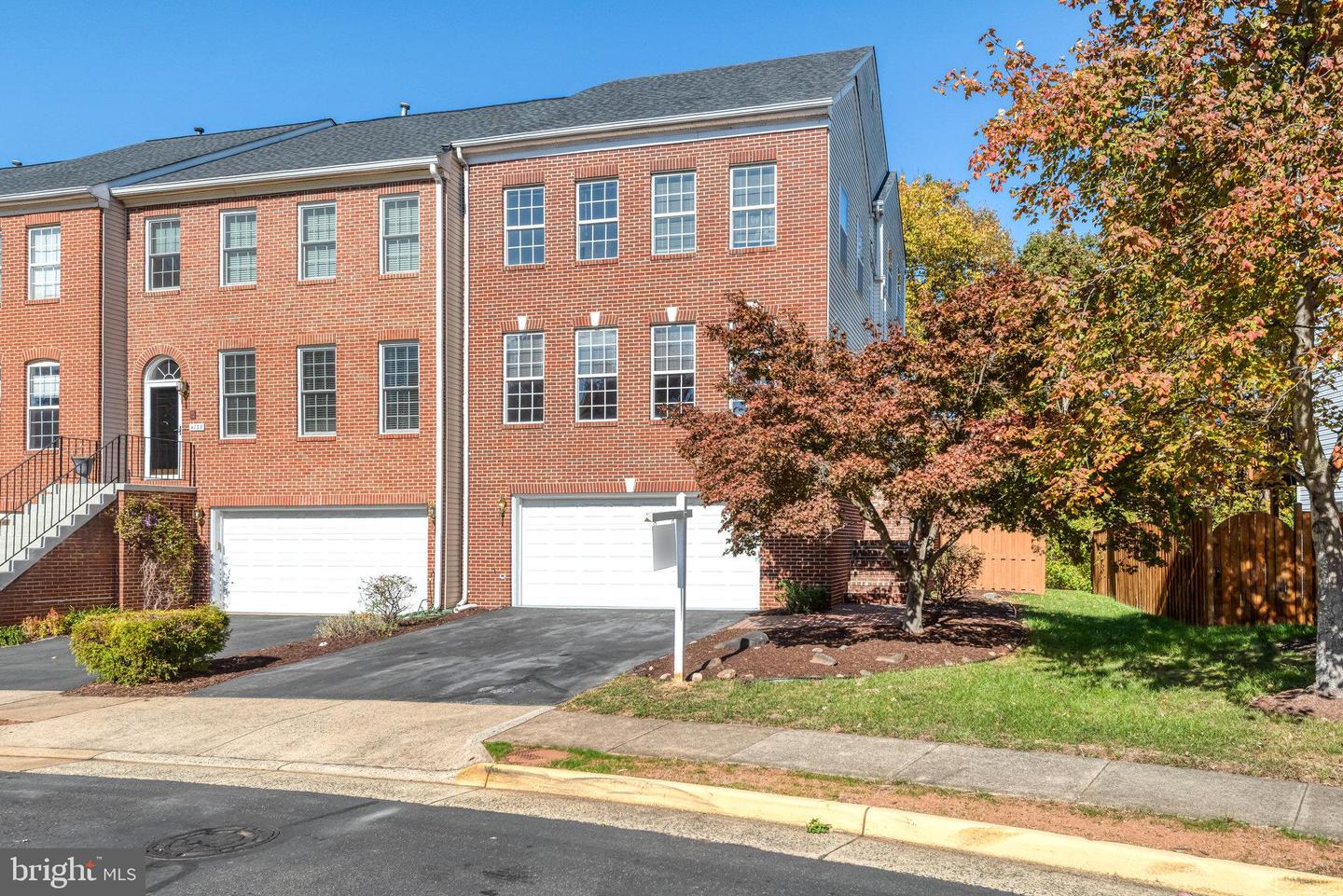 4737 GREAT HERON CIR, FAIRFAX, Virginia 22033, 3 Bedrooms Bedrooms, ,3 BathroomsBathrooms,Residential,For sale,4737 GREAT HERON CIR,VAFX2276274 MLS # VAFX2276274 4737 GREAT HERON CIR, FAIRFAX, Virginia 22033, 3 Bedrooms Bedrooms, ,3 BathroomsBathrooms,Residential,For sale,4737 GREAT HERON CIR,VAFX2276274 MLS # VAFX2276274