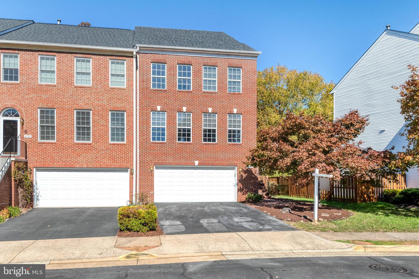 4737 GREAT HERON CIR, FAIRFAX, Virginia 22033, 3 Bedrooms Bedrooms, ,3 BathroomsBathrooms,Residential,For sale,4737 GREAT HERON CIR,VAFX2276274 MLS # VAFX2276274 4737 GREAT HERON CIR, FAIRFAX, Virginia 22033, 3 Bedrooms Bedrooms, ,3 BathroomsBathrooms,Residential,For sale,4737 GREAT HERON CIR,VAFX2276274 MLS # VAFX2276274
