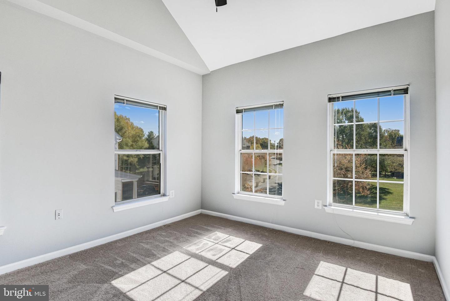 4737 GREAT HERON CIR, FAIRFAX, Virginia 22033, 3 Bedrooms Bedrooms, ,3 BathroomsBathrooms,Residential,For sale,4737 GREAT HERON CIR,VAFX2276274 MLS # VAFX2276274 4737 GREAT HERON CIR, FAIRFAX, Virginia 22033, 3 Bedrooms Bedrooms, ,3 BathroomsBathrooms,Residential,For sale,4737 GREAT HERON CIR,VAFX2276274 MLS # VAFX2276274