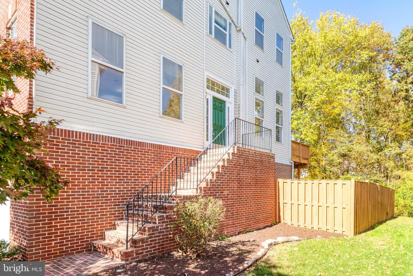 4737 GREAT HERON CIR, FAIRFAX, Virginia 22033, 3 Bedrooms Bedrooms, ,3 BathroomsBathrooms,Residential,For sale,4737 GREAT HERON CIR,VAFX2276274 MLS # VAFX2276274 4737 GREAT HERON CIR, FAIRFAX, Virginia 22033, 3 Bedrooms Bedrooms, ,3 BathroomsBathrooms,Residential,For sale,4737 GREAT HERON CIR,VAFX2276274 MLS # VAFX2276274