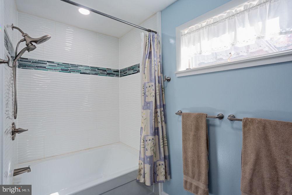 3210 ARROWHEAD RD, ROCKINGHAM, Virginia 22801, 4 Bedrooms Bedrooms, ,3 BathroomsBathrooms,Residential,For sale,3210 ARROWHEAD RD,VARO2002664 MLS # VARO2002664 3210 ARROWHEAD RD, ROCKINGHAM, Virginia 22801, 4 Bedrooms Bedrooms, ,3 BathroomsBathrooms,Residential,For sale,3210 ARROWHEAD RD,VARO2002664 MLS # VARO2002664