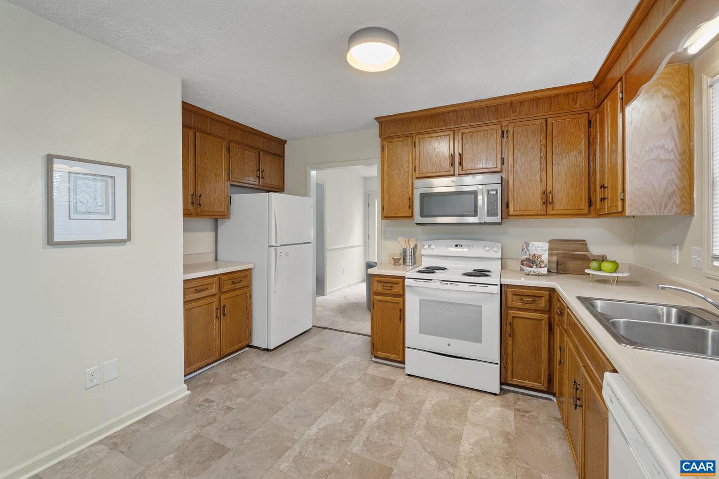 116 BRANDYWINE CT #116, CHARLOTTESVILLE, Virginia 22901, 3 Bedrooms Bedrooms, ,2 BathroomsBathrooms,Residential,For sale,116 BRANDYWINE CT #116,670460 MLS # 670460 116 BRANDYWINE CT #116, CHARLOTTESVILLE, Virginia 22901, 3 Bedrooms Bedrooms, ,2 BathroomsBathrooms,Residential,For sale,116 BRANDYWINE CT #116,670460 MLS # 670460