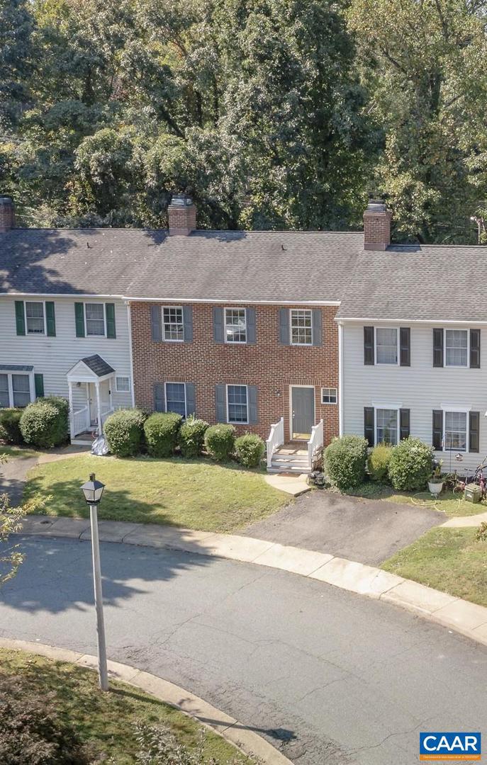 116 BRANDYWINE CT #116, CHARLOTTESVILLE, Virginia 22901, 3 Bedrooms Bedrooms, ,2 BathroomsBathrooms,Residential,For sale,116 BRANDYWINE CT #116,670460 MLS # 670460 116 BRANDYWINE CT #116, CHARLOTTESVILLE, Virginia 22901, 3 Bedrooms Bedrooms, ,2 BathroomsBathrooms,Residential,For sale,116 BRANDYWINE CT #116,670460 MLS # 670460