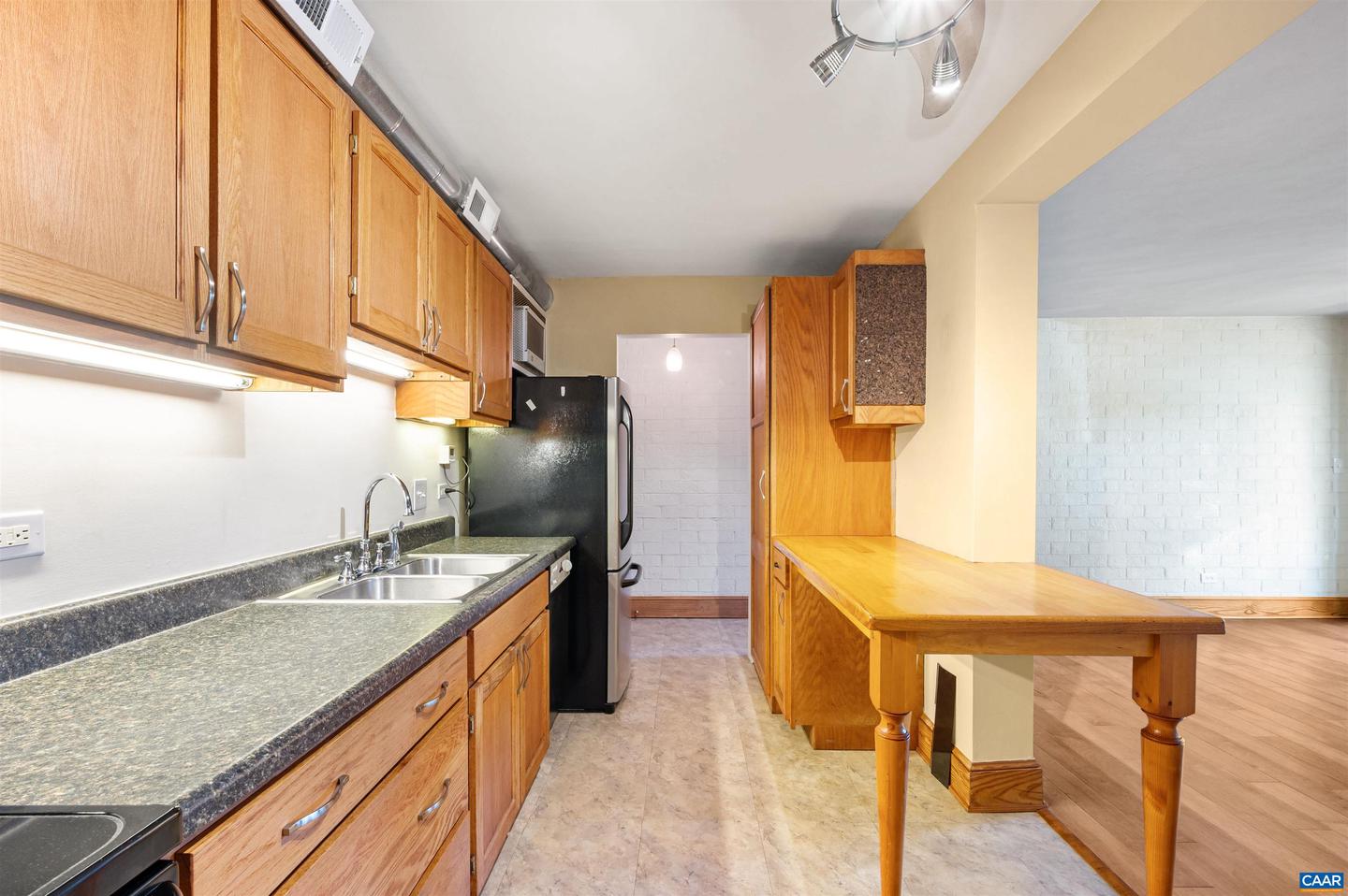 1800 JEFFERSON PARK AVE #39, CHARLOTTESVILLE, Virginia 22903, 1 Bedroom Bedrooms, ,1 BathroomBathrooms,Residential,For sale,1800 JEFFERSON PARK AVE #39,670463 MLS # 670463 1800 JEFFERSON PARK AVE #39, CHARLOTTESVILLE, Virginia 22903, 1 Bedroom Bedrooms, ,1 BathroomBathrooms,Residential,For sale,1800 JEFFERSON PARK AVE #39,670463 MLS # 670463