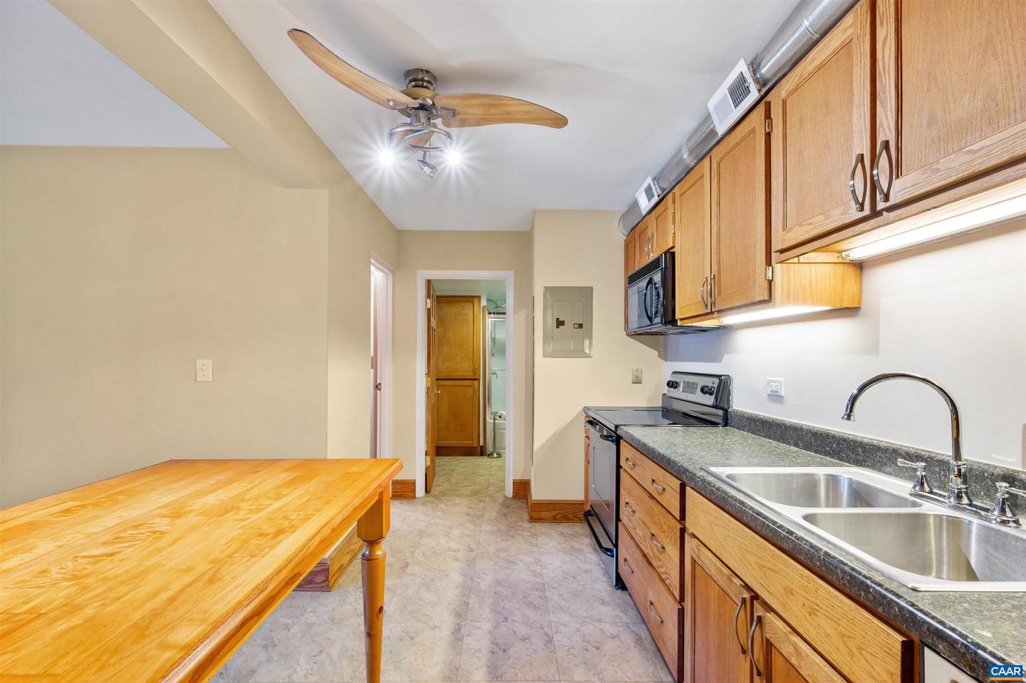 1800 JEFFERSON PARK AVE #39, CHARLOTTESVILLE, Virginia 22903, 1 Bedroom Bedrooms, ,1 BathroomBathrooms,Residential,For sale,1800 JEFFERSON PARK AVE #39,670463 MLS # 670463 1800 JEFFERSON PARK AVE #39, CHARLOTTESVILLE, Virginia 22903, 1 Bedroom Bedrooms, ,1 BathroomBathrooms,Residential,For sale,1800 JEFFERSON PARK AVE #39,670463 MLS # 670463