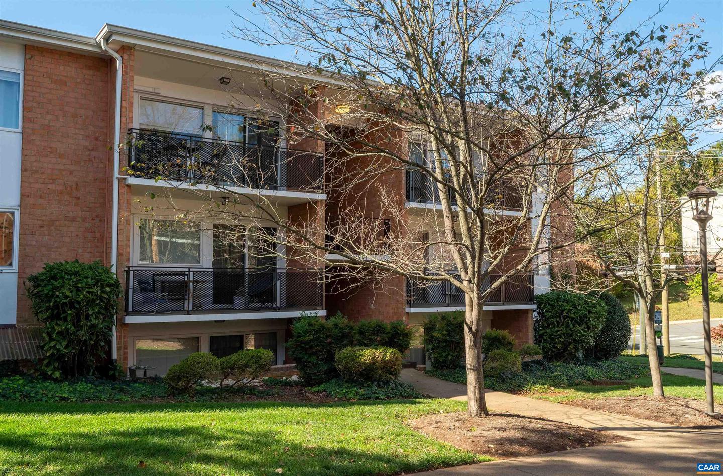 1800 JEFFERSON PARK AVE #39, CHARLOTTESVILLE, Virginia 22903, 1 Bedroom Bedrooms, ,1 BathroomBathrooms,Residential,For sale,1800 JEFFERSON PARK AVE #39,670463 MLS # 670463 1800 JEFFERSON PARK AVE #39, CHARLOTTESVILLE, Virginia 22903, 1 Bedroom Bedrooms, ,1 BathroomBathrooms,Residential,For sale,1800 JEFFERSON PARK AVE #39,670463 MLS # 670463