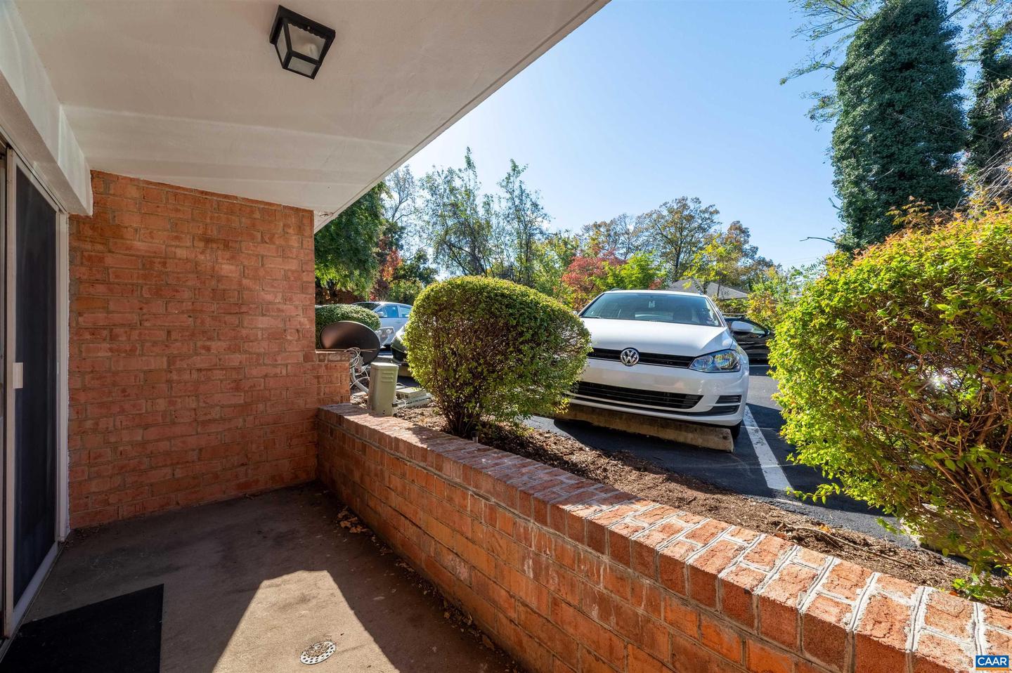 1800 JEFFERSON PARK AVE #39, CHARLOTTESVILLE, Virginia 22903, 1 Bedroom Bedrooms, ,1 BathroomBathrooms,Residential,For sale,1800 JEFFERSON PARK AVE #39,670463 MLS # 670463 1800 JEFFERSON PARK AVE #39, CHARLOTTESVILLE, Virginia 22903, 1 Bedroom Bedrooms, ,1 BathroomBathrooms,Residential,For sale,1800 JEFFERSON PARK AVE #39,670463 MLS # 670463