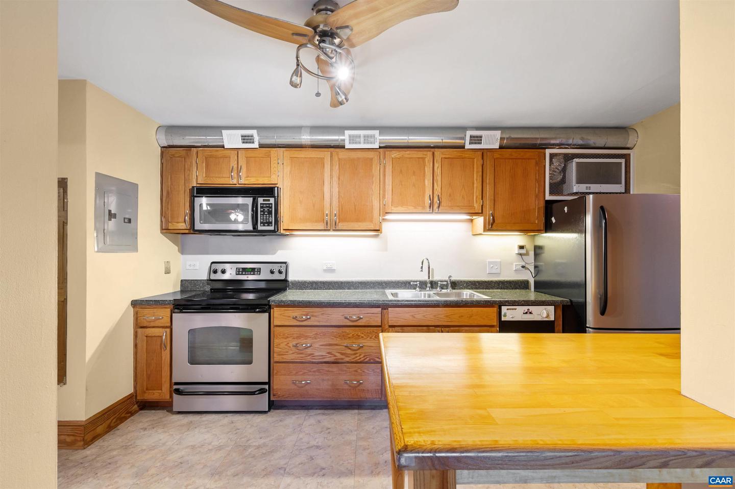 1800 JEFFERSON PARK AVE #39, CHARLOTTESVILLE, Virginia 22903, 1 Bedroom Bedrooms, ,1 BathroomBathrooms,Residential,For sale,1800 JEFFERSON PARK AVE #39,670463 MLS # 670463 1800 JEFFERSON PARK AVE #39, CHARLOTTESVILLE, Virginia 22903, 1 Bedroom Bedrooms, ,1 BathroomBathrooms,Residential,For sale,1800 JEFFERSON PARK AVE #39,670463 MLS # 670463