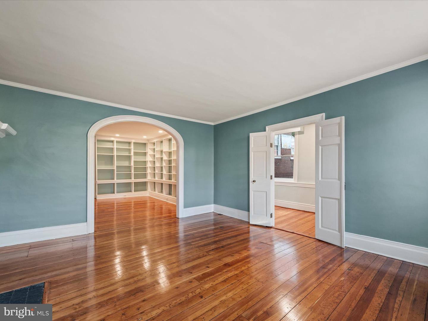 121 N WASHINGTON ST, WINCHESTER, Virginia 22601, 3 Bedrooms Bedrooms, ,2 BathroomsBathrooms,Residential,For sale,121 N WASHINGTON ST,VAWI2008930 MLS # VAWI2008930 121 N WASHINGTON ST, WINCHESTER, Virginia 22601, 3 Bedrooms Bedrooms, ,2 BathroomsBathrooms,Residential,For sale,121 N WASHINGTON ST,VAWI2008930 MLS # VAWI2008930