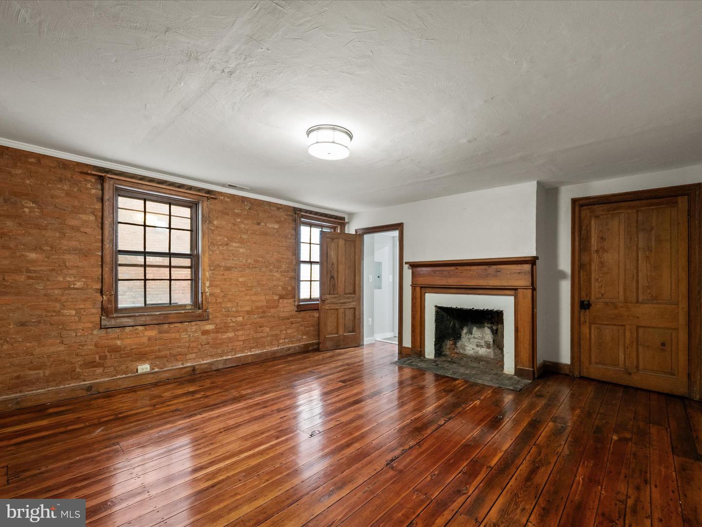 121 N WASHINGTON ST, WINCHESTER, Virginia 22601, 3 Bedrooms Bedrooms, ,2 BathroomsBathrooms,Residential,For sale,121 N WASHINGTON ST,VAWI2008930 MLS # VAWI2008930 121 N WASHINGTON ST, WINCHESTER, Virginia 22601, 3 Bedrooms Bedrooms, ,2 BathroomsBathrooms,Residential,For sale,121 N WASHINGTON ST,VAWI2008930 MLS # VAWI2008930