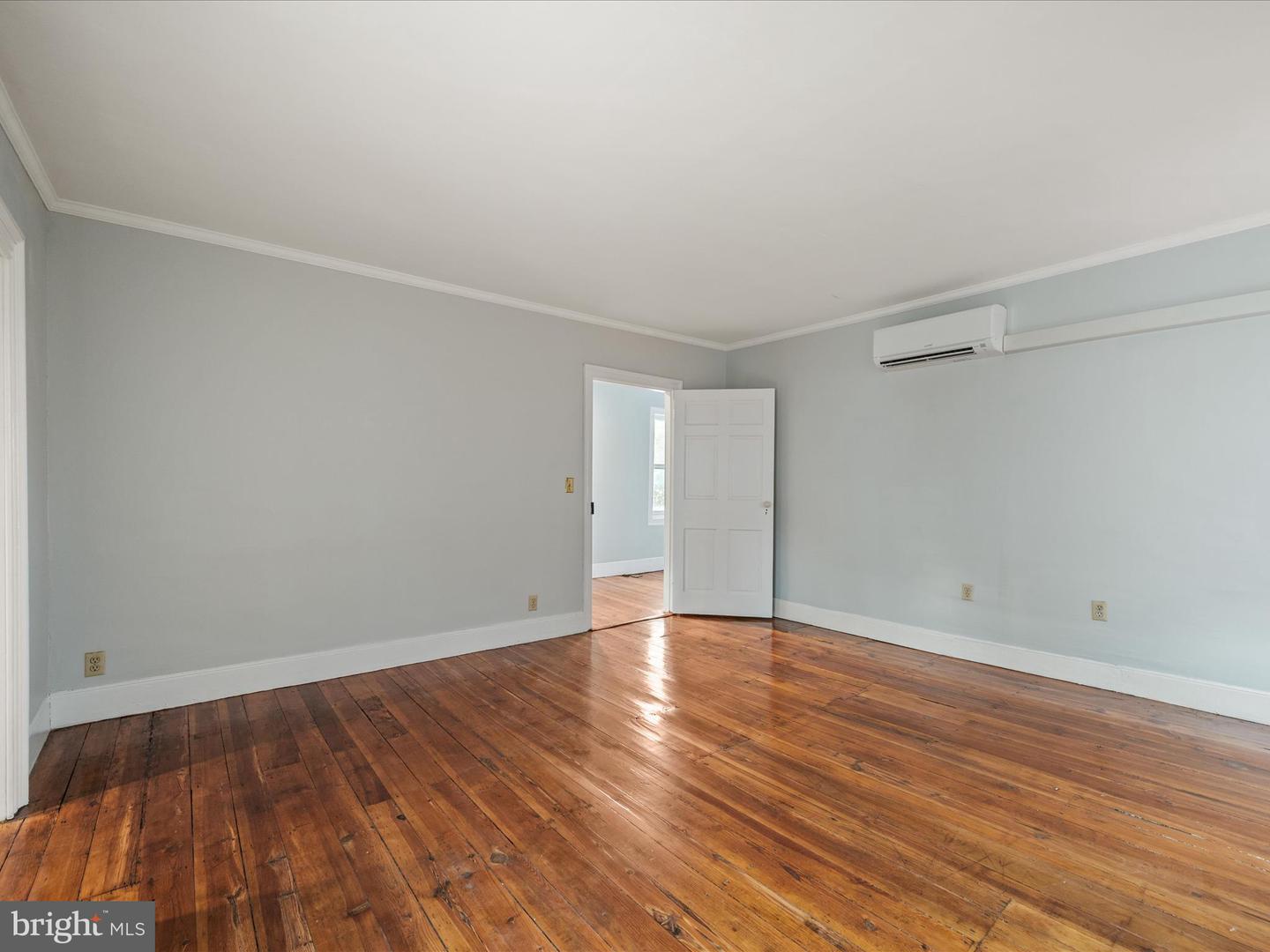 121 N WASHINGTON ST, WINCHESTER, Virginia 22601, 3 Bedrooms Bedrooms, ,2 BathroomsBathrooms,Residential,For sale,121 N WASHINGTON ST,VAWI2008930 MLS # VAWI2008930 121 N WASHINGTON ST, WINCHESTER, Virginia 22601, 3 Bedrooms Bedrooms, ,2 BathroomsBathrooms,Residential,For sale,121 N WASHINGTON ST,VAWI2008930 MLS # VAWI2008930