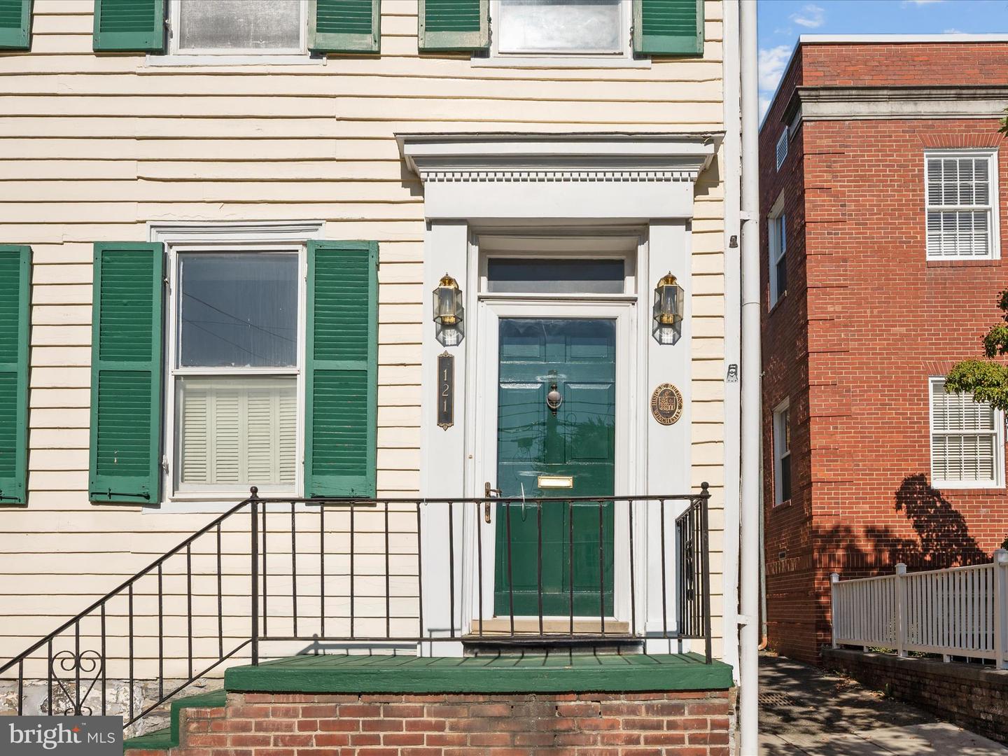 121 N WASHINGTON ST, WINCHESTER, Virginia 22601, 3 Bedrooms Bedrooms, ,2 BathroomsBathrooms,Residential,For sale,121 N WASHINGTON ST,VAWI2008930 MLS # VAWI2008930 121 N WASHINGTON ST, WINCHESTER, Virginia 22601, 3 Bedrooms Bedrooms, ,2 BathroomsBathrooms,Residential,For sale,121 N WASHINGTON ST,VAWI2008930 MLS # VAWI2008930