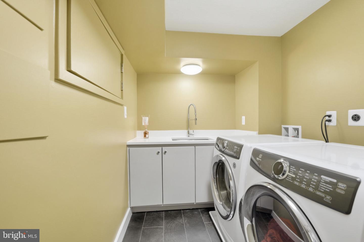 1404 N HERNDON ST, ARLINGTON, Virginia 22201, 4 Bedrooms Bedrooms, ,4 BathroomsBathrooms,Residential,For sale,1404 N HERNDON ST,VAAR2063294 MLS # VAAR2063294 1404 N HERNDON ST, ARLINGTON, Virginia 22201, 4 Bedrooms Bedrooms, ,4 BathroomsBathrooms,Residential,For sale,1404 N HERNDON ST,VAAR2063294 MLS # VAAR2063294