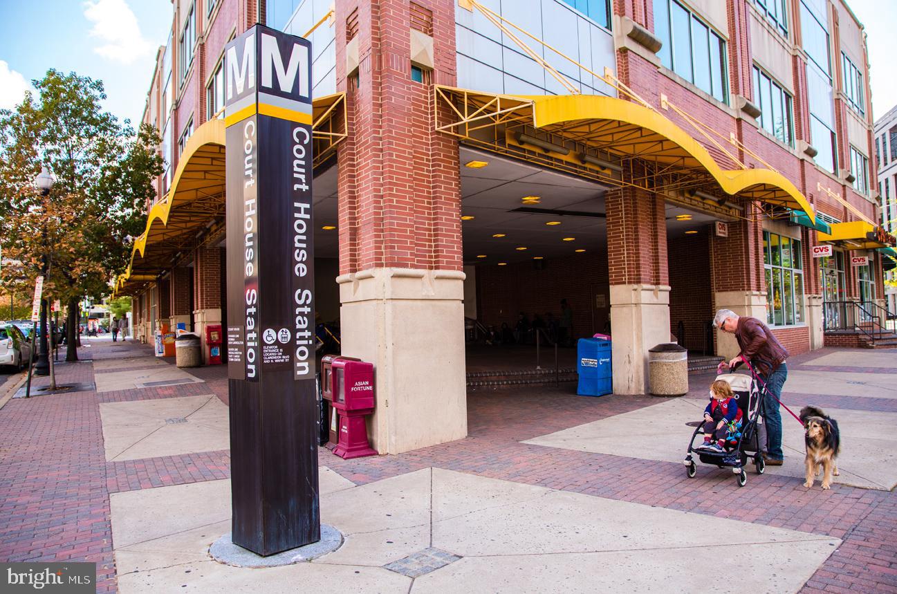 1404 N HERNDON ST, ARLINGTON, Virginia 22201, 4 Bedrooms Bedrooms, ,4 BathroomsBathrooms,Residential,For sale,1404 N HERNDON ST,VAAR2063294 MLS # VAAR2063294