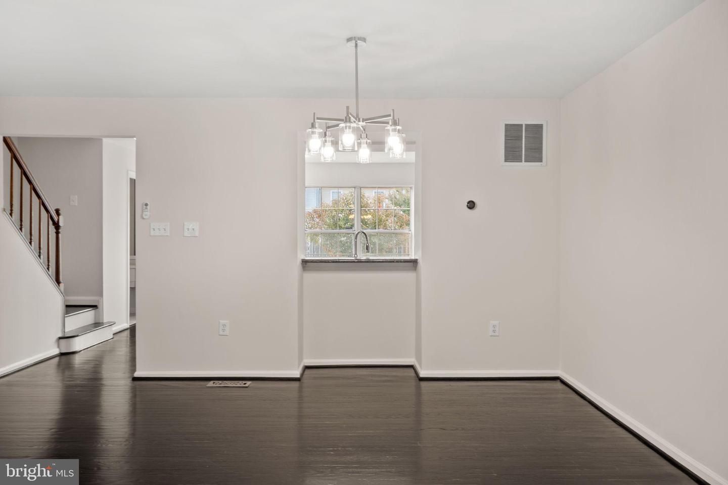 3681 DAHLGREN PL, DUMFRIES, Virginia 22026, 3 Bedrooms Bedrooms, 10 Rooms Rooms,2 BathroomsBathrooms,Residential,For sale,3681 DAHLGREN PL,VAPW2105988 MLS # VAPW2105988