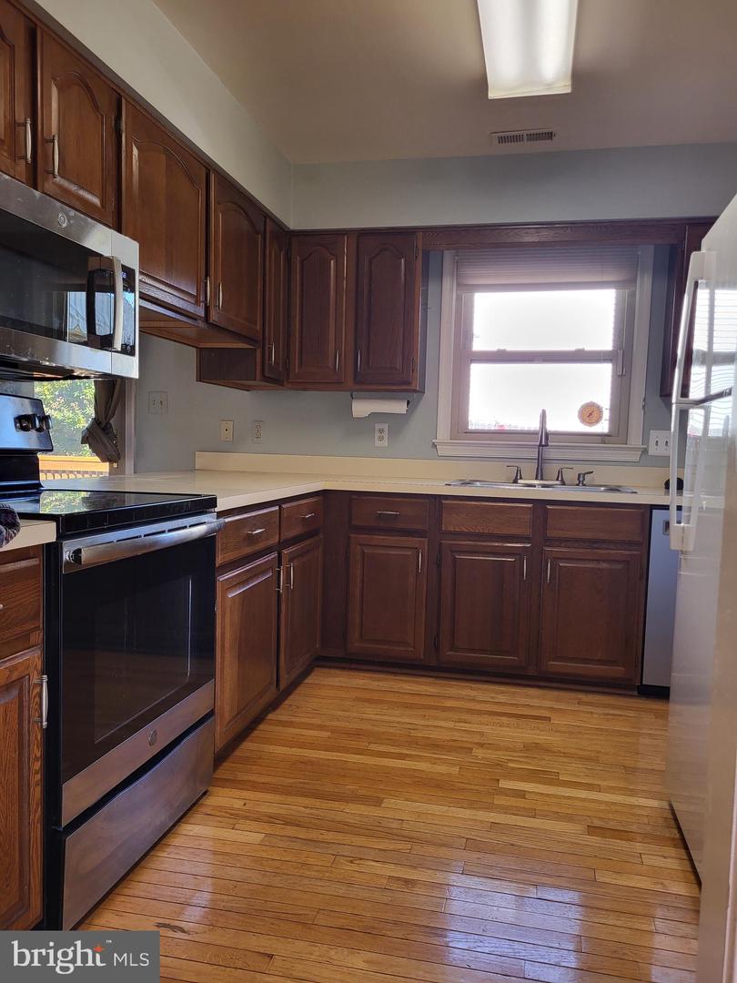 202 STRATFORD PL SW, LEESBURG, Virginia 20175, 3 Bedrooms Bedrooms, ,2 BathroomsBathrooms,Residential,For sale,202 STRATFORD PL SW,VALO2109120 MLS # VALO2109120 202 STRATFORD PL SW, LEESBURG, Virginia 20175, 3 Bedrooms Bedrooms, ,2 BathroomsBathrooms,Residential,For sale,202 STRATFORD PL SW,VALO2109120 MLS # VALO2109120