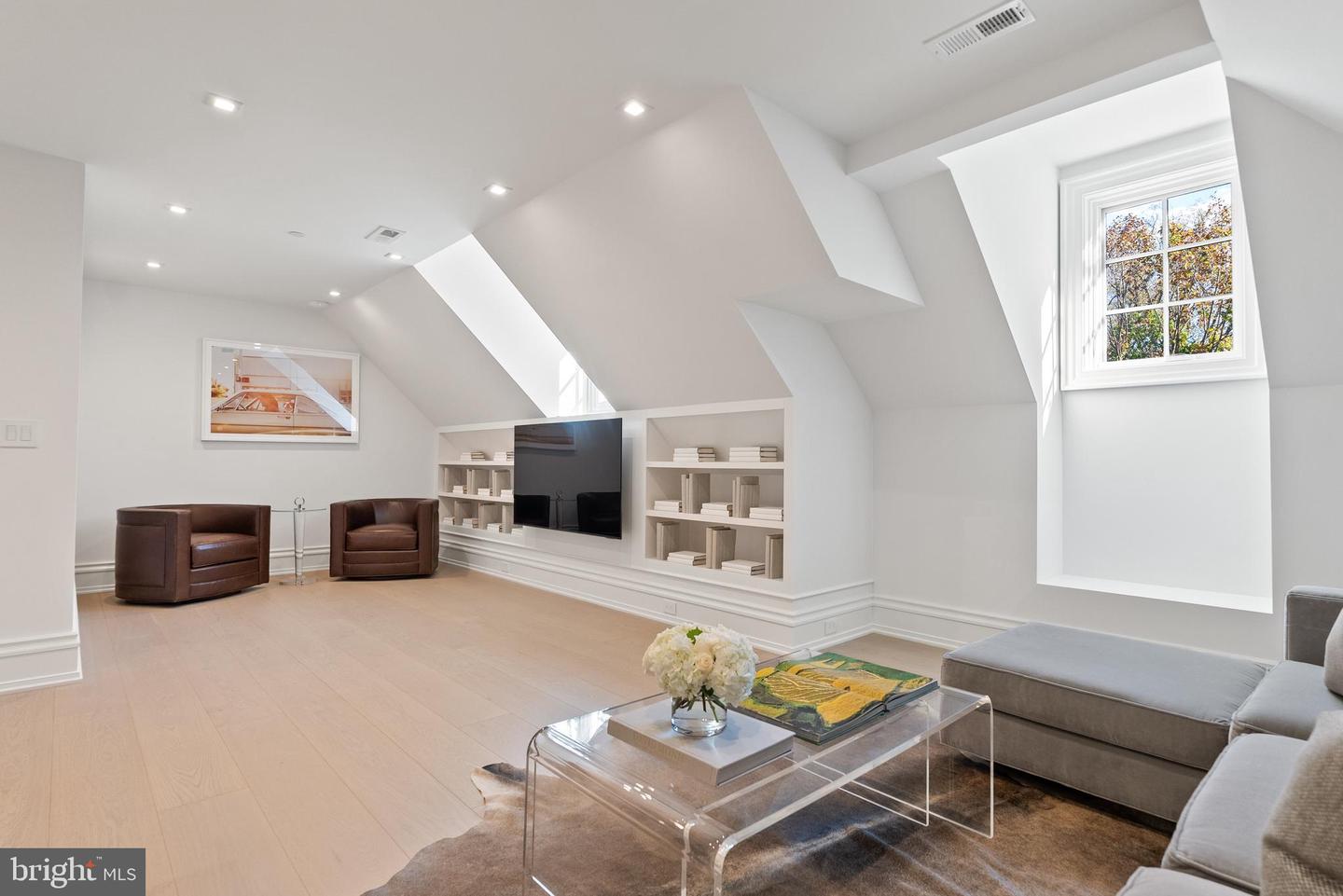 4939 QUEBEC ST NW, WASHINGTON, District Of Columbia 20016, 6 Bedrooms Bedrooms, ,5 BathroomsBathrooms,Residential,For sale,4939 QUEBEC ST NW,DCDC2228932 MLS # DCDC2228932 4939 QUEBEC ST NW, WASHINGTON, District Of Columbia 20016, 6 Bedrooms Bedrooms, ,5 BathroomsBathrooms,Residential,For sale,4939 QUEBEC ST NW,DCDC2228932 MLS # DCDC2228932